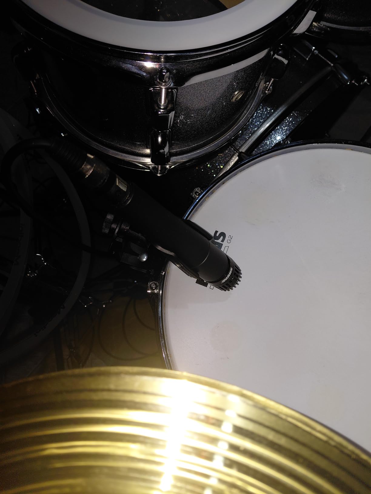 Shure SM57 Dynamic Microphone - Wired Cardioid XLR Instrument Handheld Mic for Guitar Amplifiers, Snare Drum, Percussion, Live Sound & Studio Recording customer photo 2