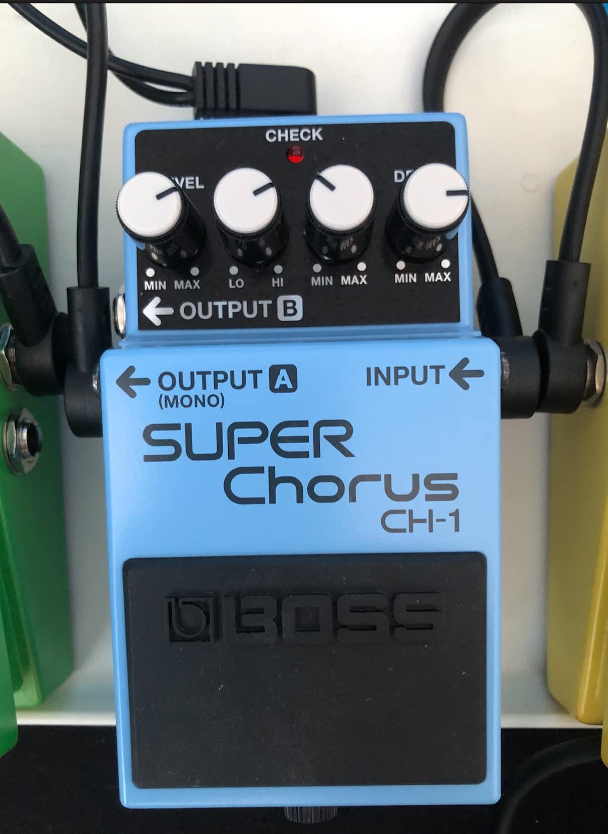 BOSS CH-1 SUPER Chorus | Classic Compact Chorus Effects Pedal | Crystal-Clear Tone for Guitar & Keyboards | Versatile Sound Shaping | Mono & Stereo Connectivity | Easy-to-Use Controls | Effect Level, Eq, Rate and Depth Controls, Mono Input, Stereo Outputs, 9V Battery or Psa Adapter Power customer photo 1