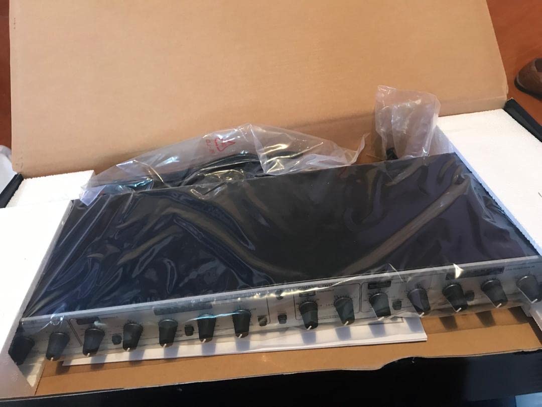 dbx 266xs Professional Audio Compressor/Gate Dynamic Effects Processor with Sidechain Insert. For Portable, Tour, Studio. 1U Single Rack Space, Silver customer photo 1