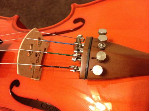 Cecilio 1/2 Size Natural Varnish Violin for Beginners, Hand-Carved Solid Spruce Top, Maple Back & Sides, Full Fiddle Kit with Hard Case, Bows, Rosin, Shoulder Rest, Lesson Book customer photo 1