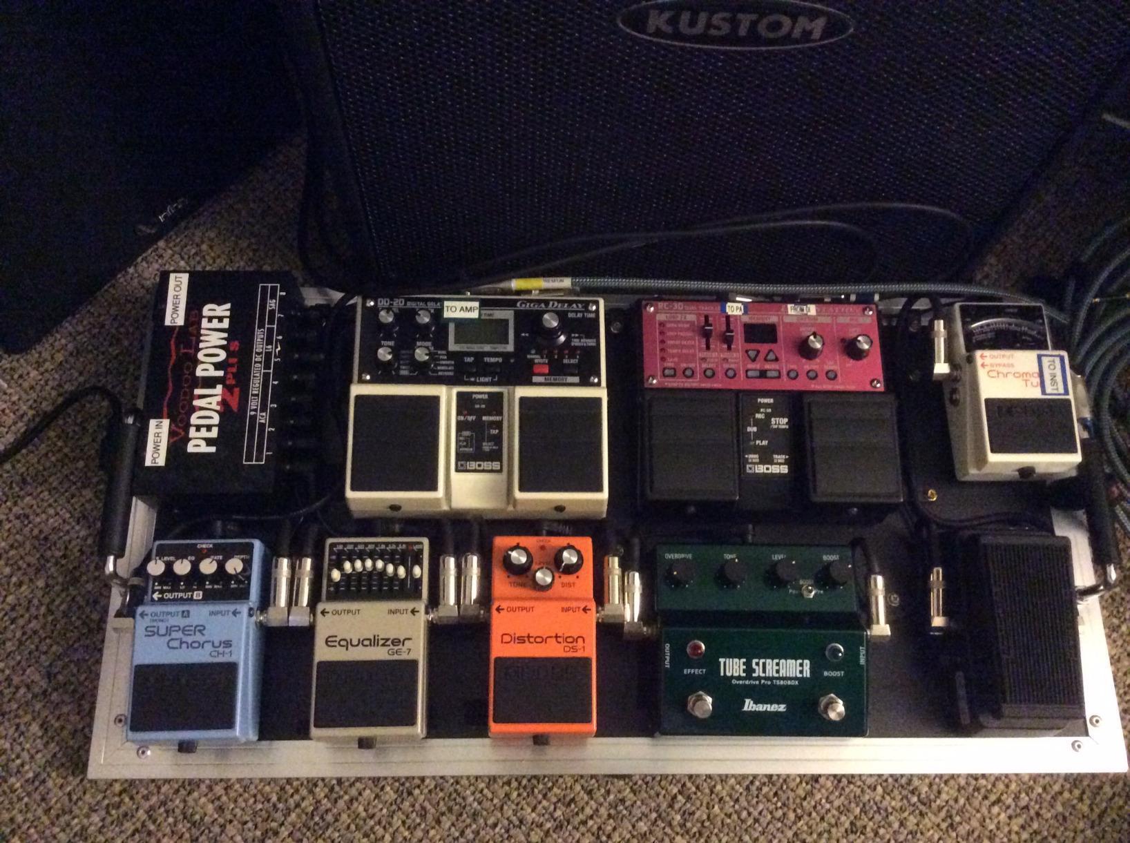 Gator Cases G-TOUR Series Guitar Pedalboard with ATA Road Case, Wheels and Pull Handle, Large: 24