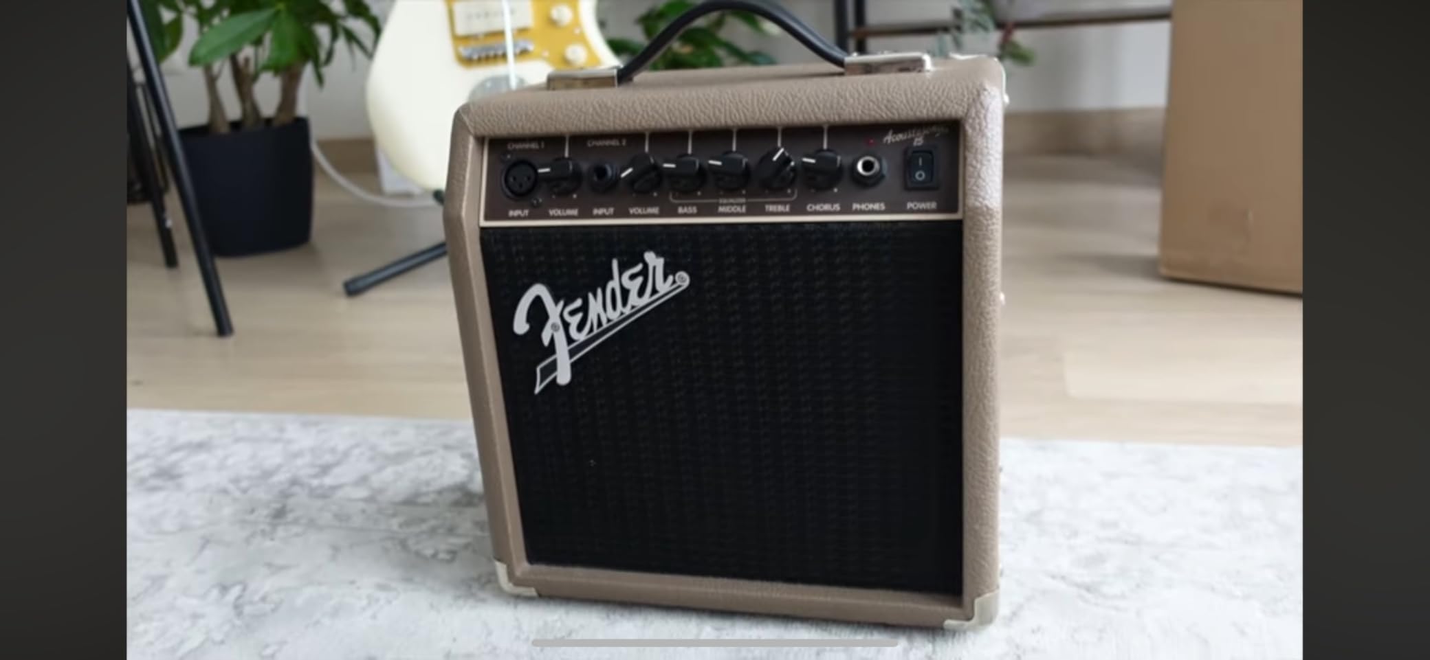 Fender Acoustasonic 15 Acoustic Guitar Amplifier, 15-Watt Portable Combo Amp with 6