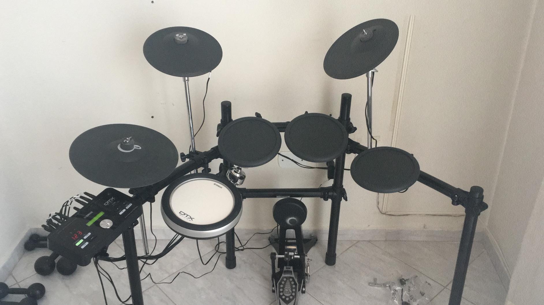 Yamaha DTX522K Customizable Electronic Drum Kit with 3-Zone Textured Silicone Snare Pad customer photo 1