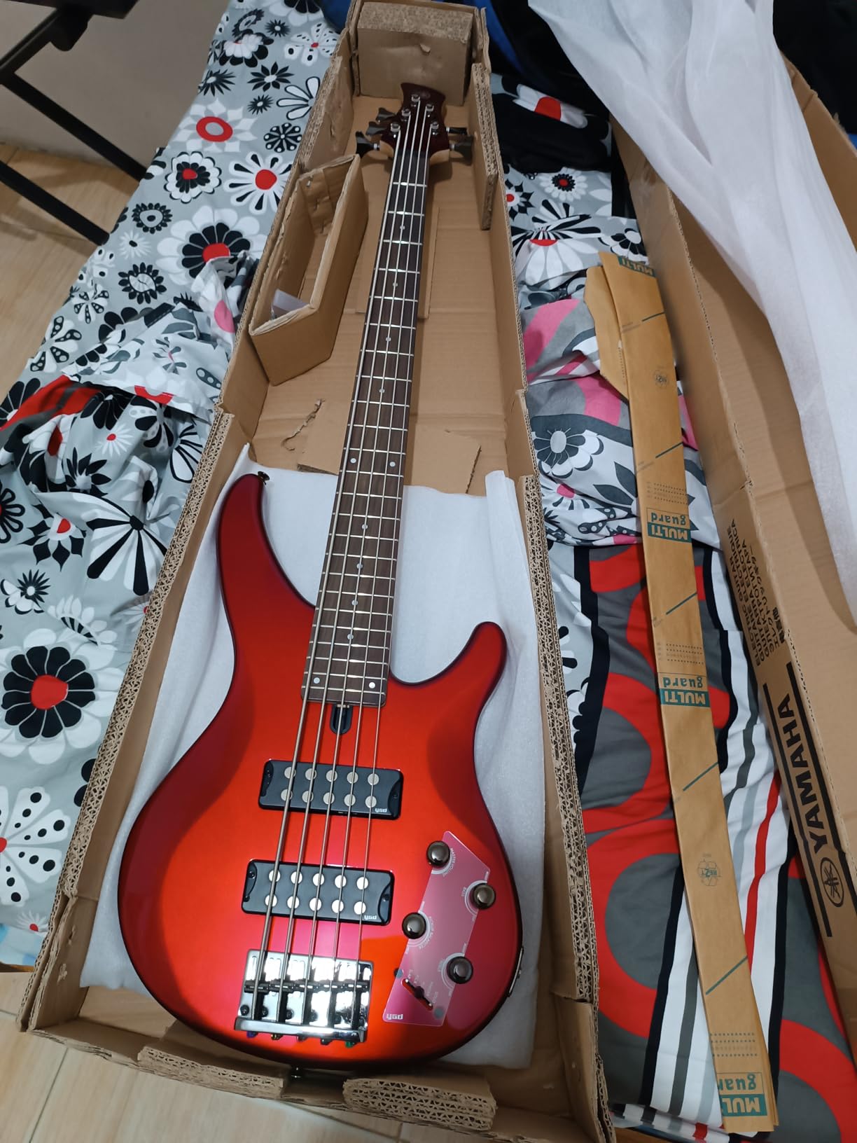 Yamaha TRBX305 BL 5-String Electric Bass Guitar,Black customer photo 2