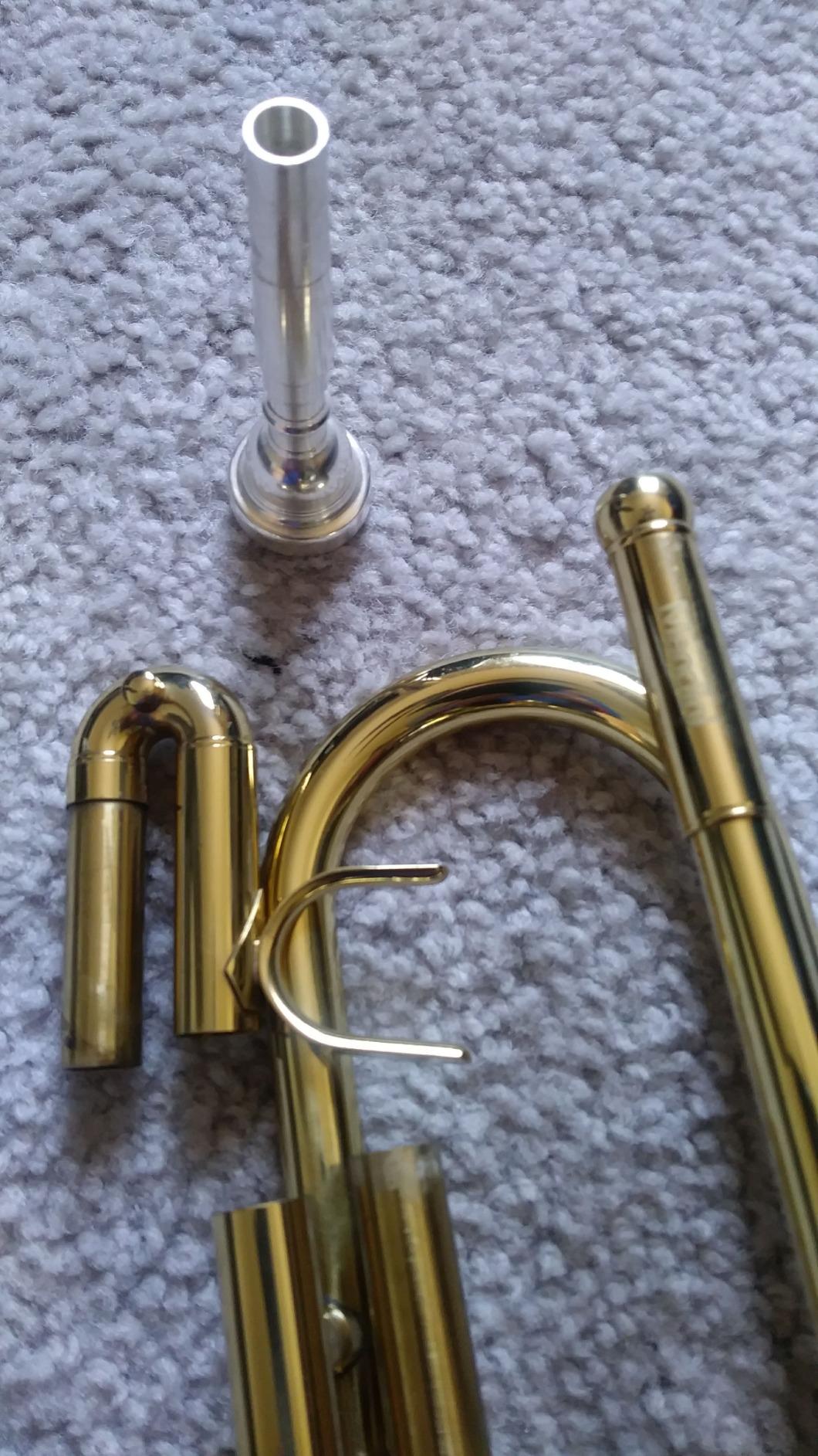 Mendini By Cecilio Bb Standard Trumpet Set for Beginners - Gold | Brass Trumpet Instrument with Hard Case, 7C Mouthpiece, Valve Oil, Cleaning Cloth & Maintenance kit & Gloves customer photo 2
