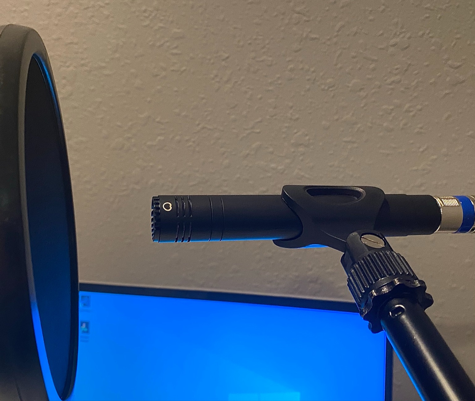 LyxPro SDPC-2 Stereo Pair Small Diaphragm Condenser Microphones, XLR Pencil Mic Set with Omni, Cardioid & Super Cardioid Capsules for Acoustic Guitar, Drums, Piano & Studio Recording customer photo 2