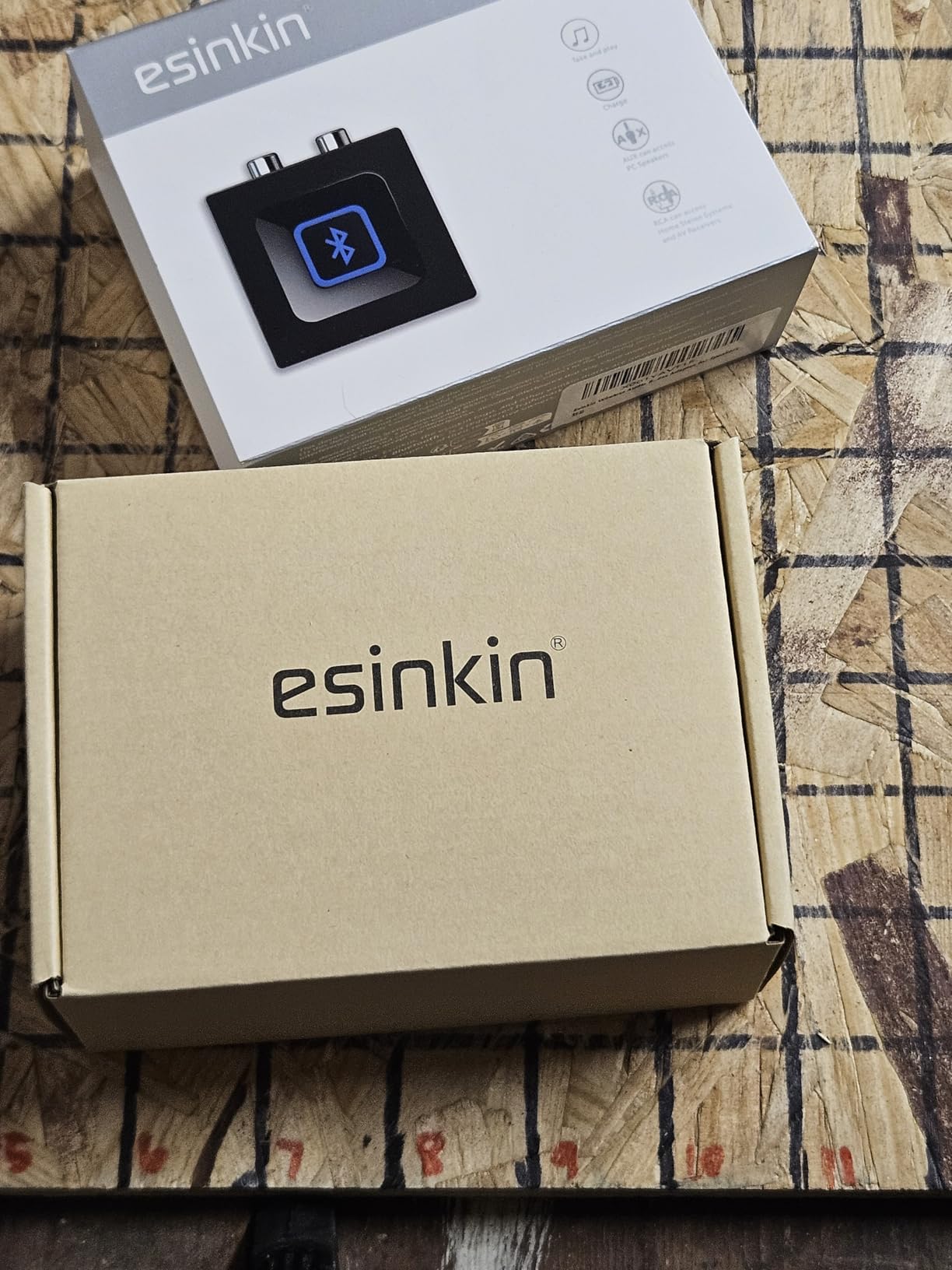 Bluetooth Audio Adapter for Music Streaming Sound System, Esinkin Wireless Audio Adapter Works with Smartphones and Tablets, Bluetooth Receiver for Home Stereo customer photo 2