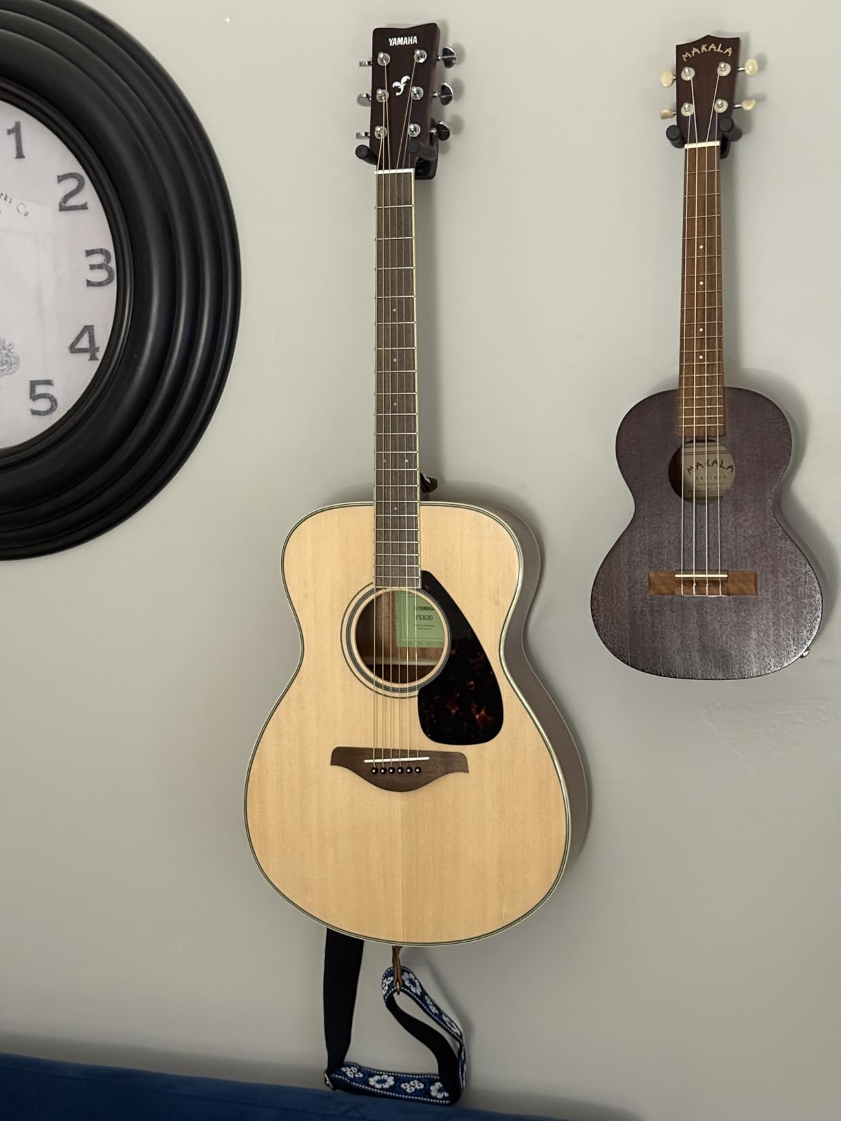 Yamaha FS820 Small Body Solid Top Acoustic Guitar, Natural, Concert customer photo 1