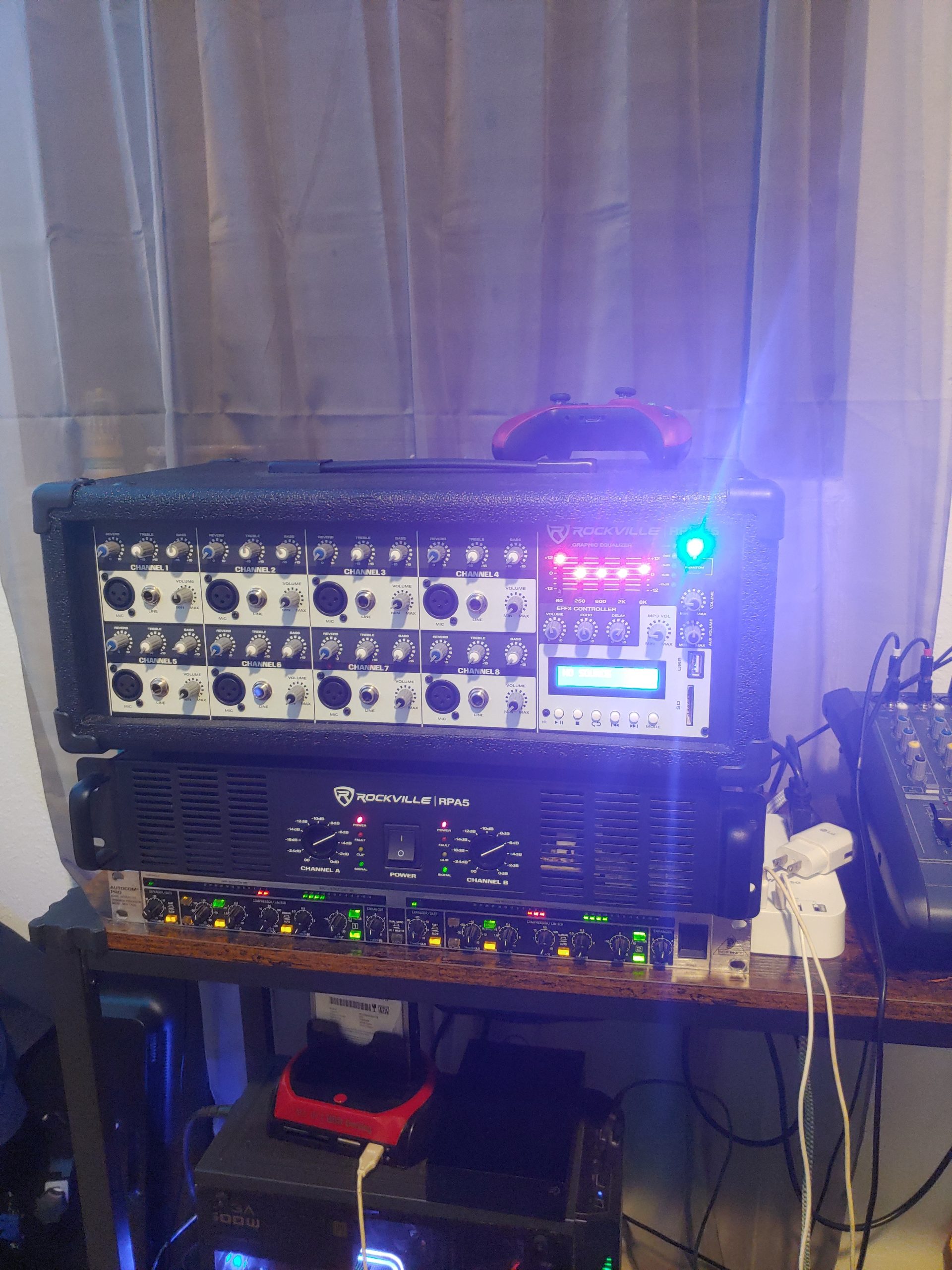 Rockville RPM85 2400W Powered 8 Channel Mixer with Bluetooth, USB/SD, 5 Band EQ, Adjustable Echo/Delay, +15V Phantom Power, for Live Music and Events customer photo 1