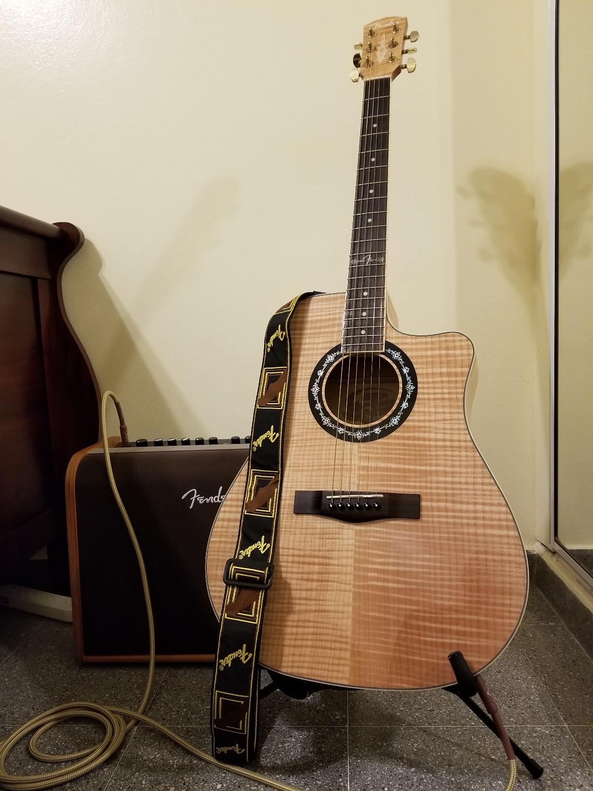 Fender Acoustic Guitar Amp, 100 Watts, Bluetooth Speaker, 8 Inch Full-range Speaker, 2 Channels customer photo 2