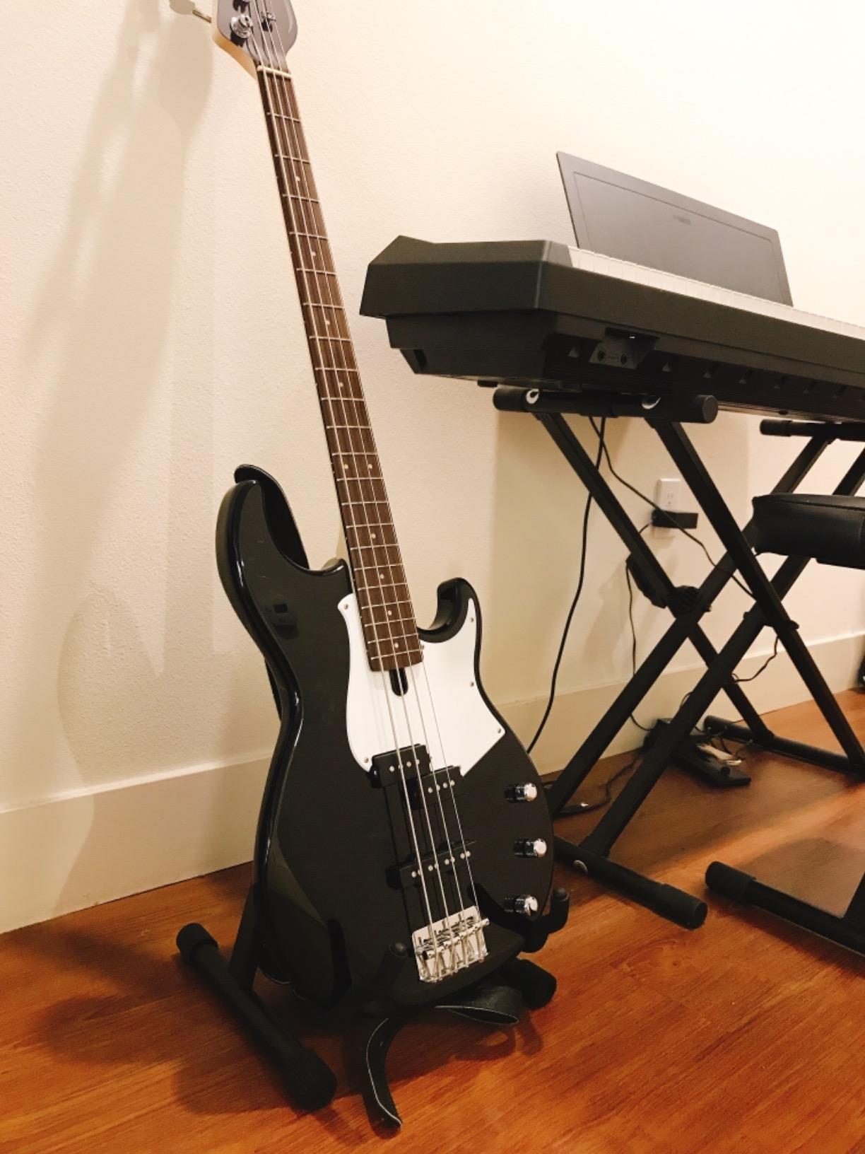 Yamaha BB234 BB-Series Bass Guitar, Vintage White customer photo 1