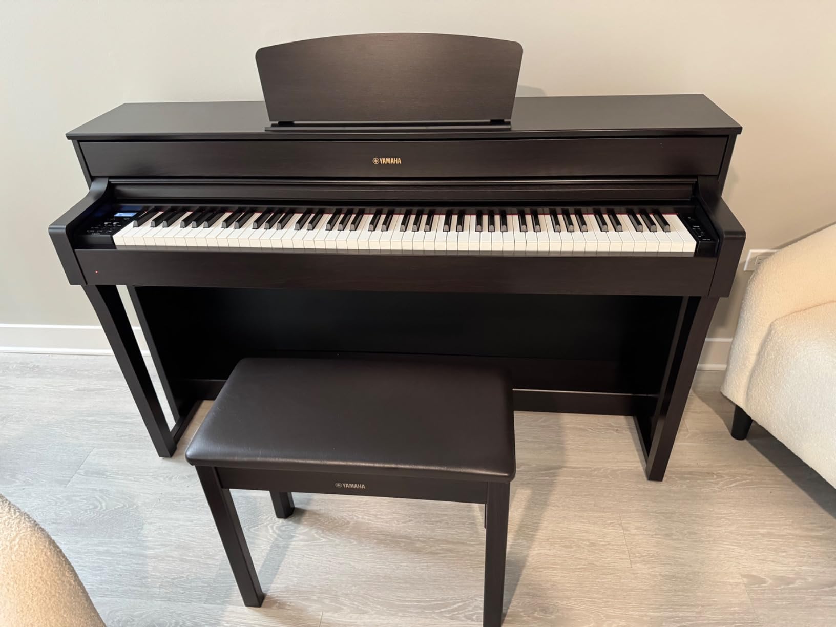 Yamaha YDP184 Console Digital Piano with Weighted 88-Key Graded Hammer 3 Action, CFX Concert Grand Piano Sound, Includes Bench (Dark Rosewood) customer photo 2