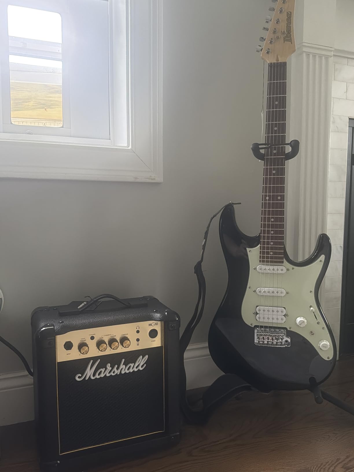 Marshall MG10G Combo Electric Guitar Amplifier - Black customer photo 1