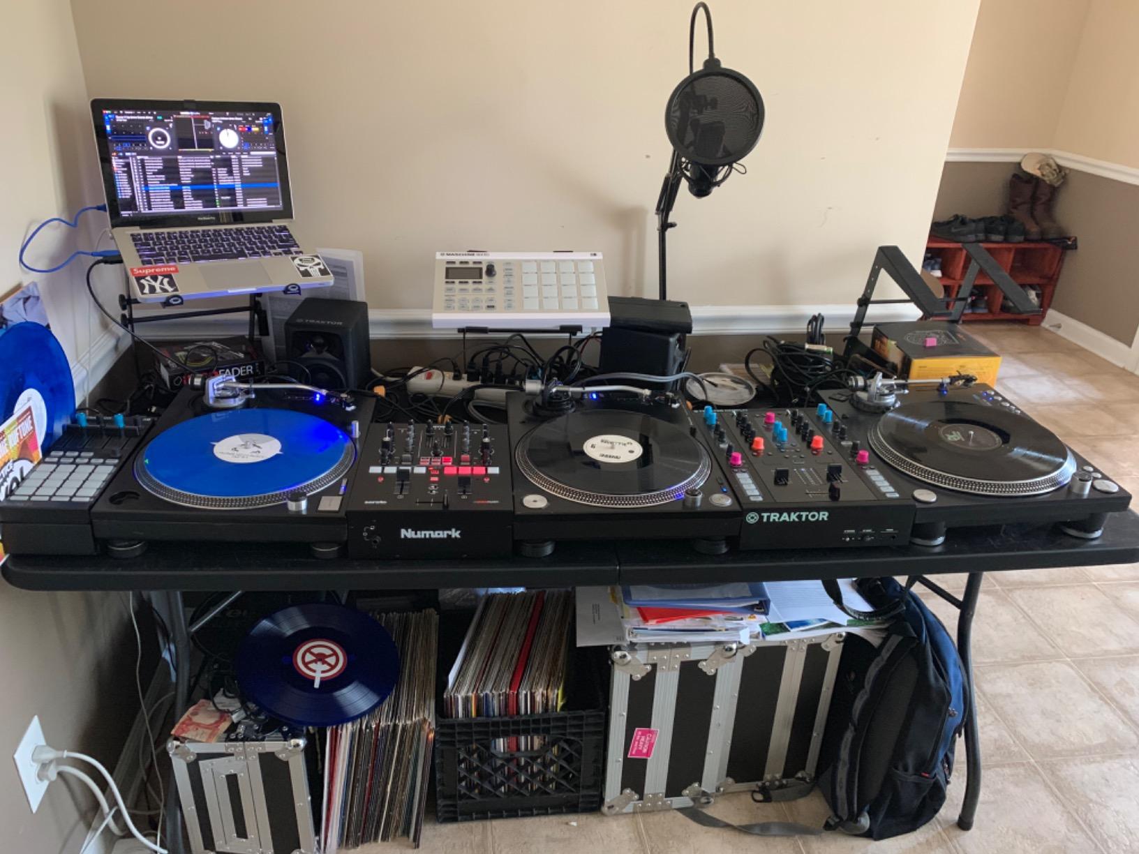 Numark Scratch Two-Channel DJ Scratch Mixer for Serato DJ Pro with Innofader Crossfader, DVS License, 6 Direct Access Effect Selectors, Performance pads and 24-Bit Sound Quality customer photo 2