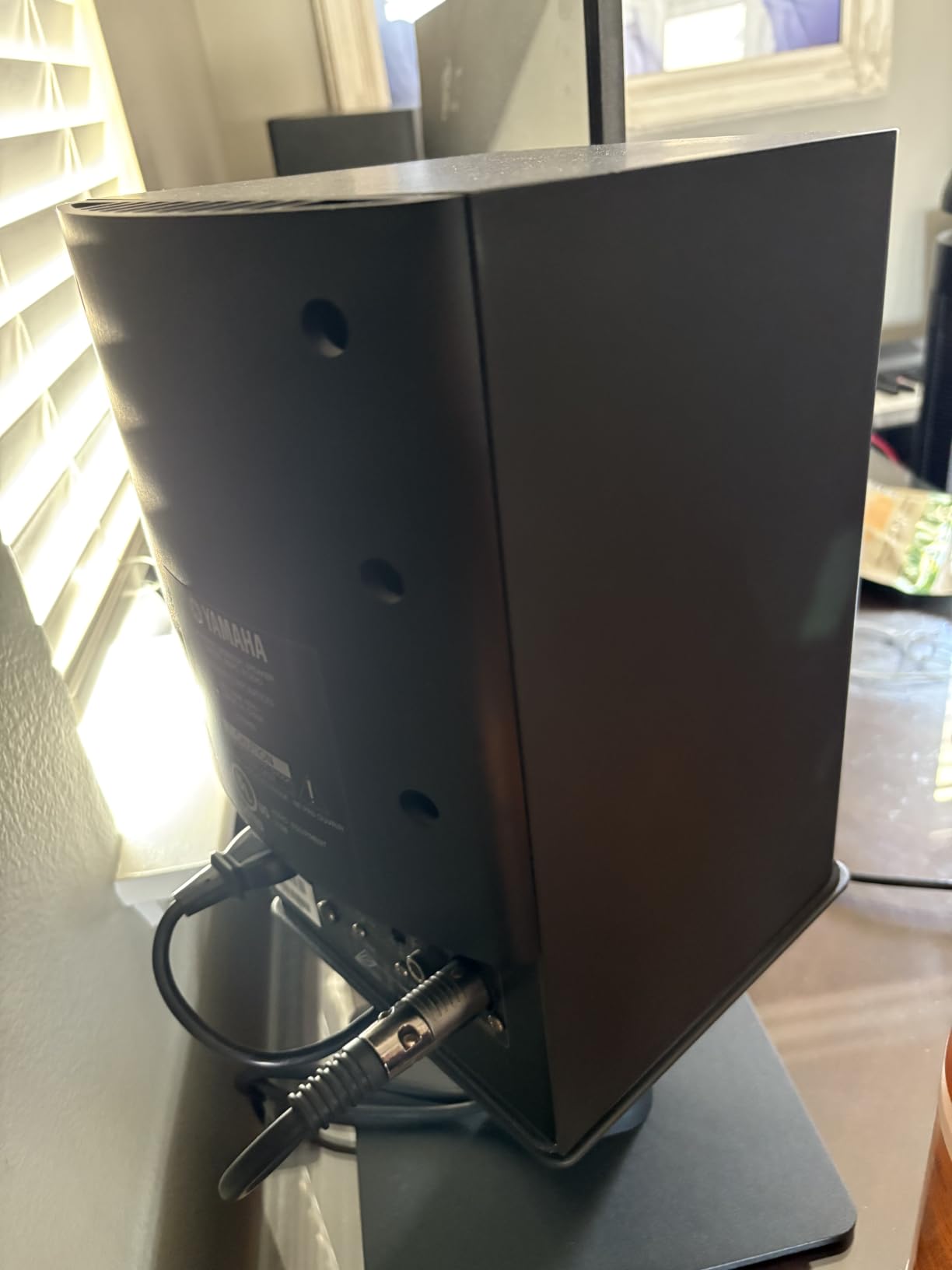 Kanto SP6HD Desktop Speaker Stands for Medium/Large Bookshelf Speakers & Mid-Size/Full-Size 4