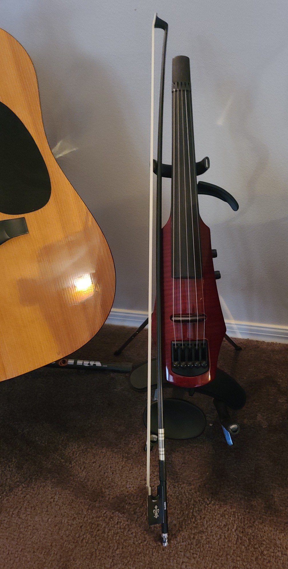 Viotti Carbon Fiber Violin Bow, Hand Crafted by Professional Violin & Bow Makers, Strong, Stiff & Well Balanced customer photo 1