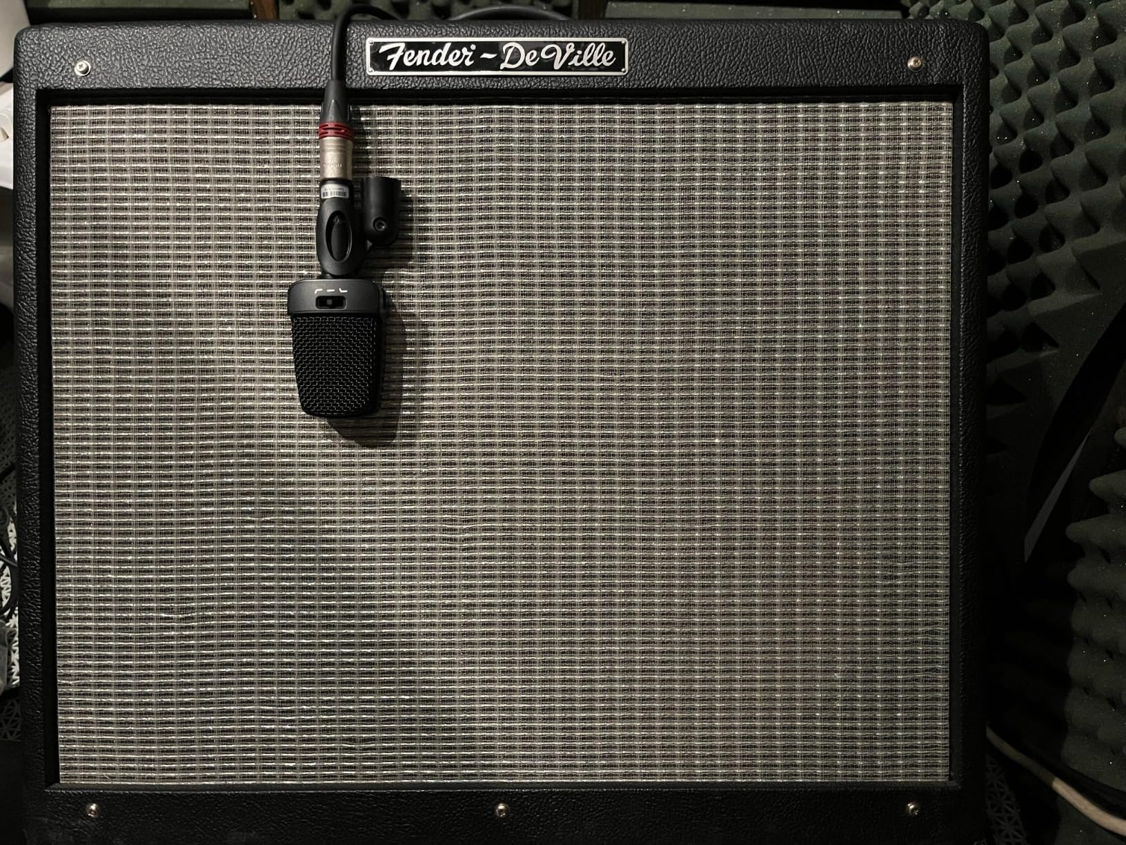 Behringer B 906 Dynamic Microphone for Instrument and Vocal Applications customer photo 1