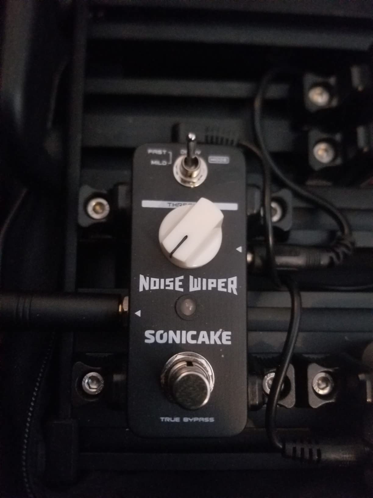 SONICAKE Noise Gate Effects Pedal Guitar Pedal Suppressor Noise Wiper Guitar Effects Pedal 2 Modes True Bypass customer photo 2