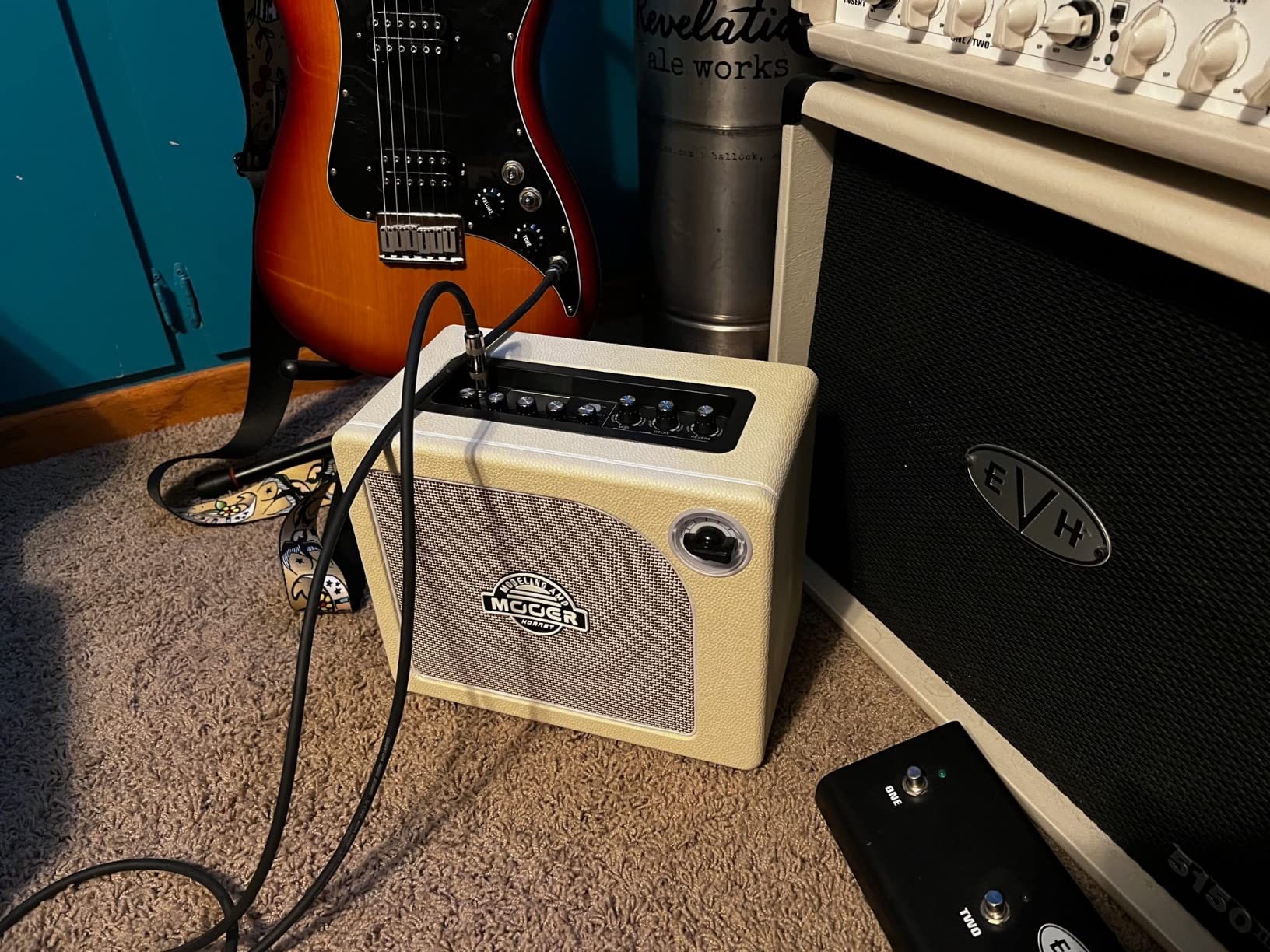 MOOER Hornet Black 15W Guitar Amplifier Combo with 9 Digital Amp Models, Bluetooth, 6.5