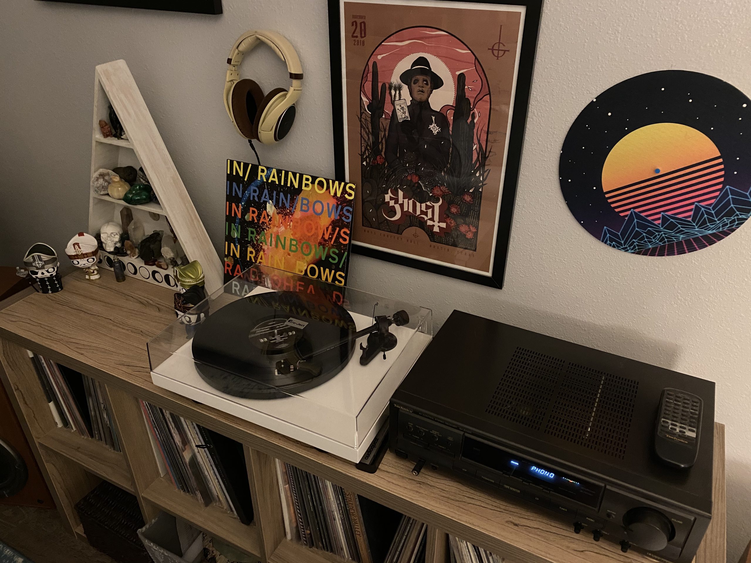 Pro-Ject Debut Carbon EVO Turntable with Sumiko Rainier Cartridge (Black) customer photo 1