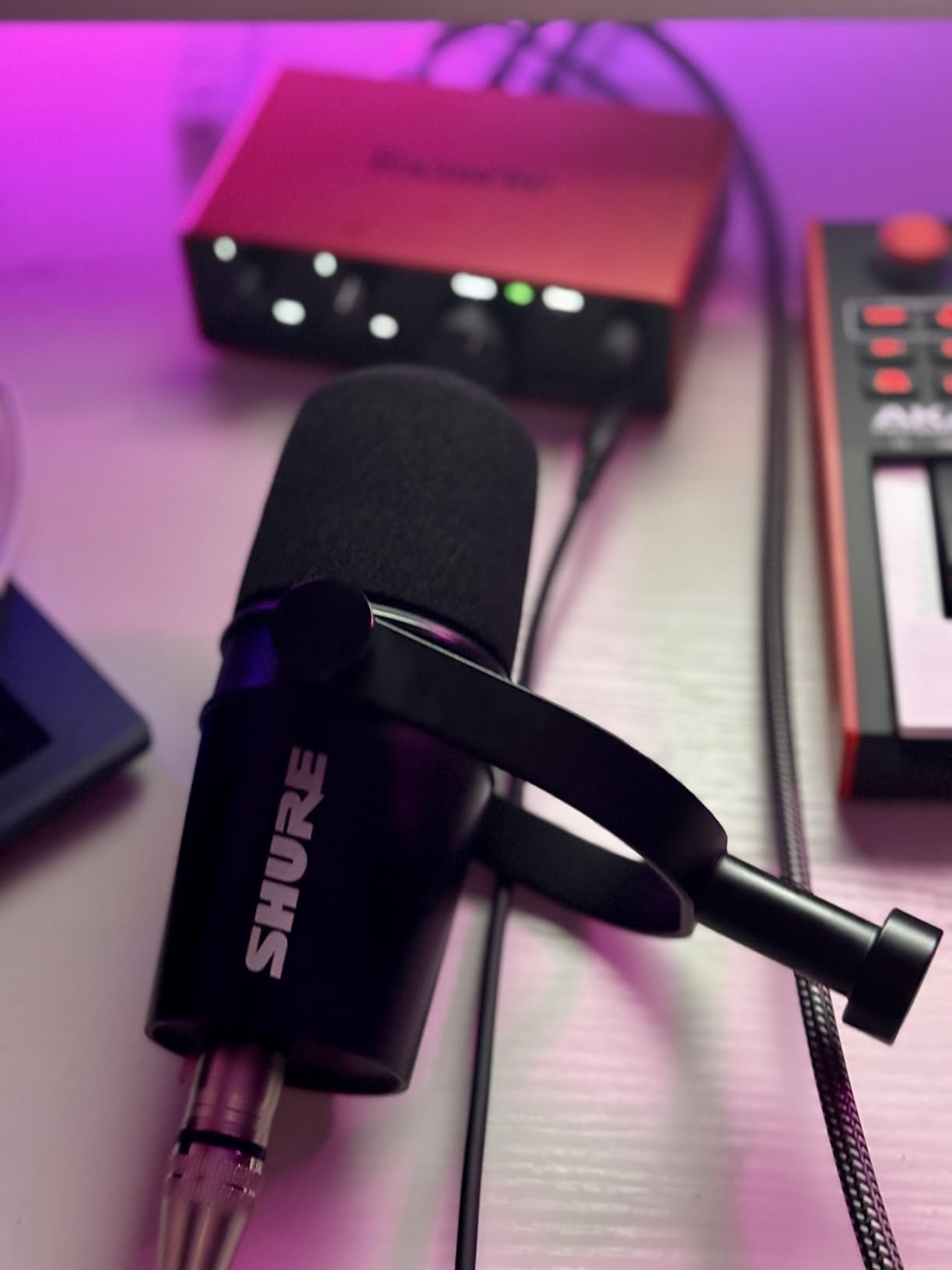 Shure MV7X XLR Dynamic Microphone for Podcasting, Streaming and Vocal Recording customer photo 2