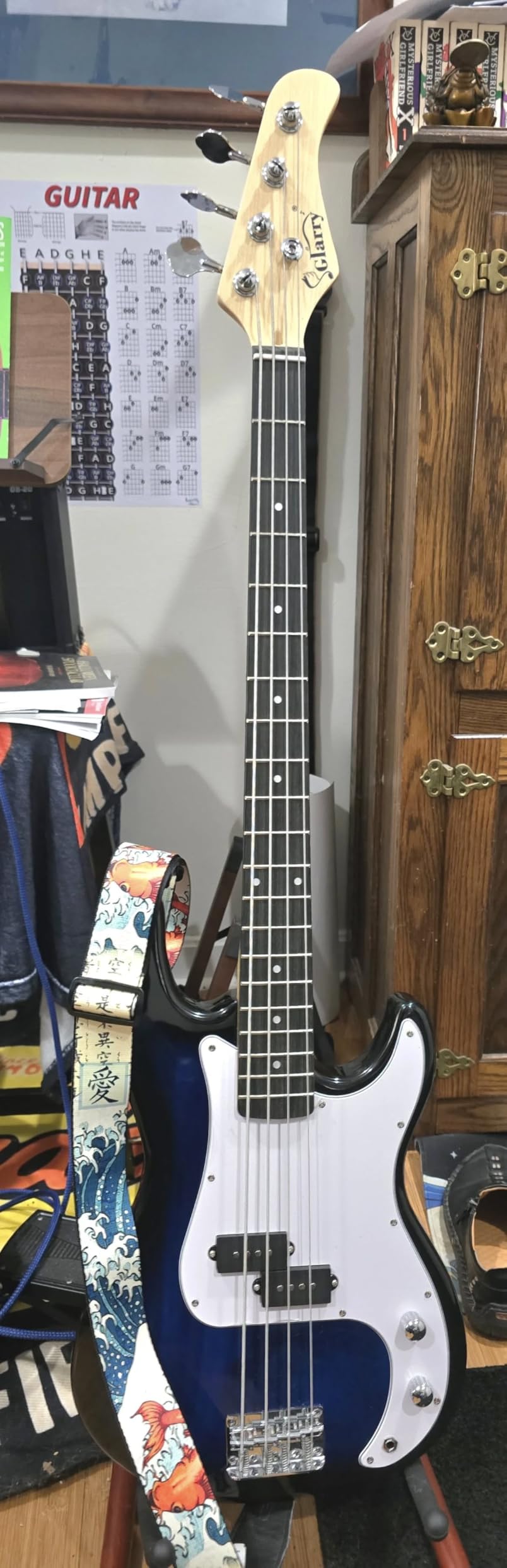GLARRY Full Size Electric Bass Guitar Beginner Kit with 20W Amp and Accessories customer photo 1
