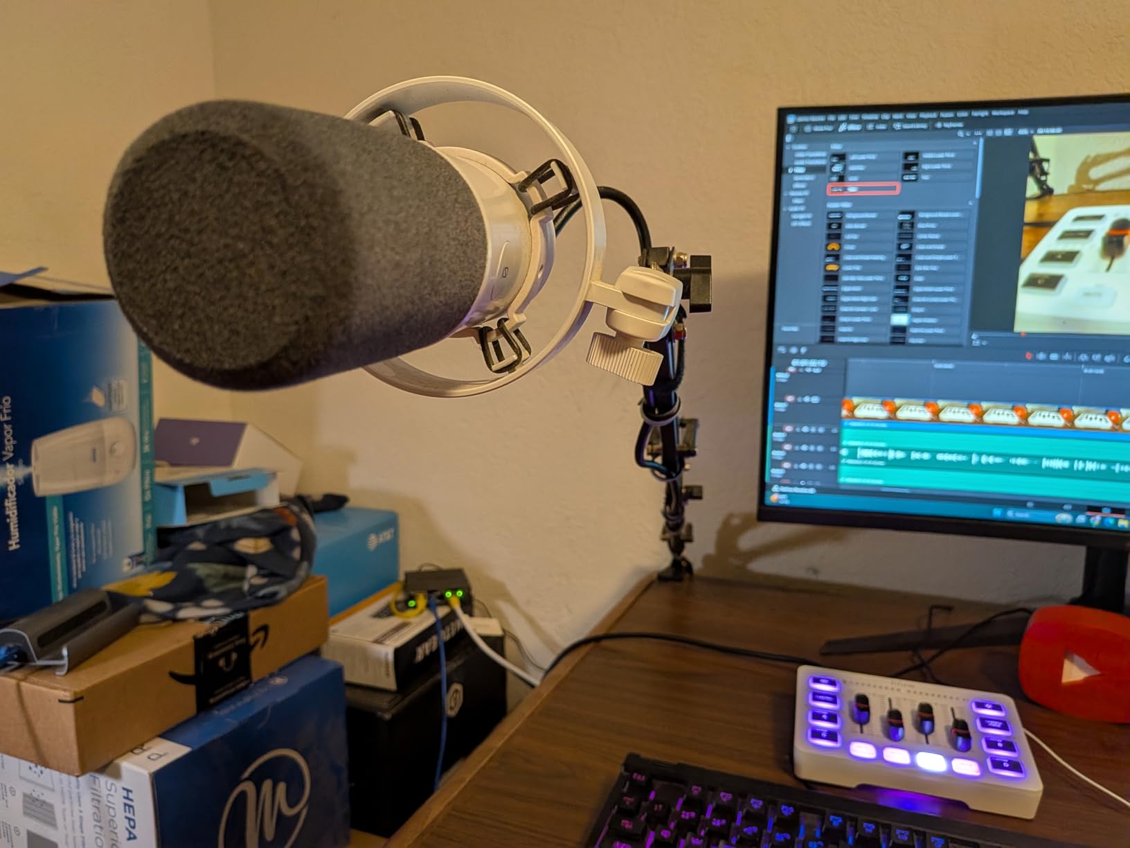 FIFINE AmpliTank K688 XLR/USB Dynamic Microphone customer photo 2