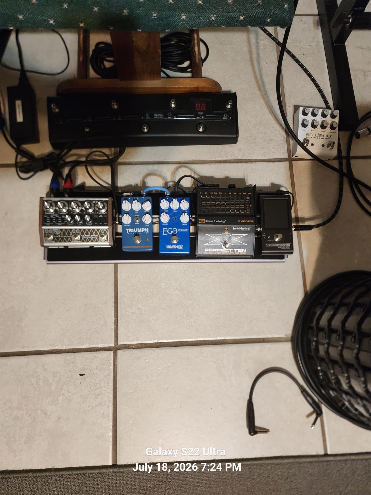 Vangoa Guitar Pedal Board with Built-in Isolated Power Supply, VPPD-S Aluminum Small Portable Folding Powered Guitar Pedalboard with Carry Bag, 2.8lb, Gray customer photo 2