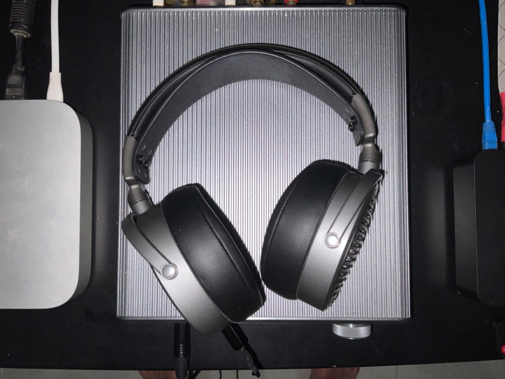 Audeze MM-100 Over Ear Open Back Planar Magnetic Headphones - Wired (Black) customer photo 1