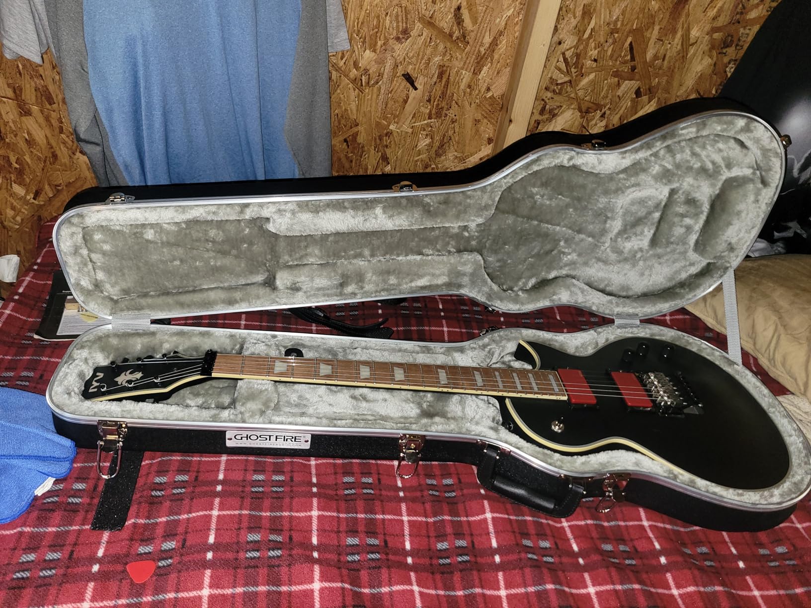 GHOSTFIRE Electric Guitar ABS Hard Case for ST/TL/JAG, GC-REG Black | Portable Hard-Shell Case With Lock, Super Thick Case Fit for Guitar, Soft Velvet Lining customer photo 2