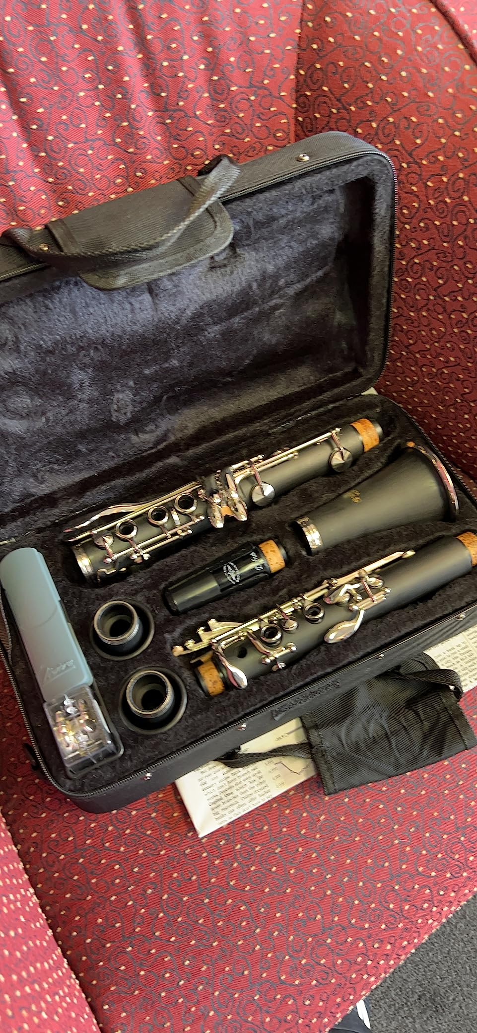 Bb Clarinet Kit for Intermediate, Ebonite Body, Silver-Plated Keys | 17-Key French System, 2 Barrels, 4C Mouthpiece, School Band Orchestra, Student, Complete Kit customer photo 1
