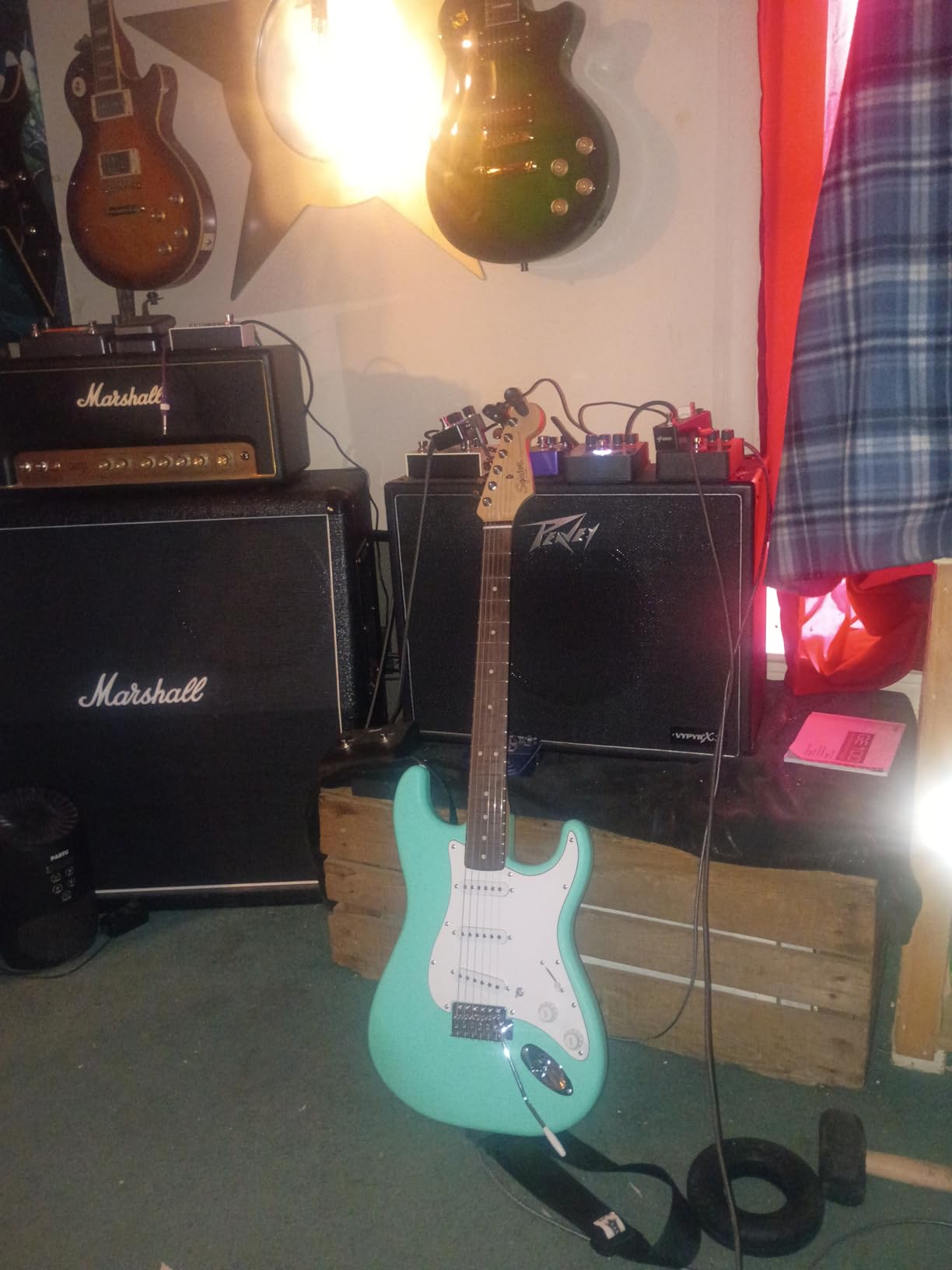 Fender Squier Debut Series Stratocaster Electric Guitar, Beginner Guitar, with 2-Year Warranty, Includes Free Lessons, Dakota Red with Matte Finish customer photo 2