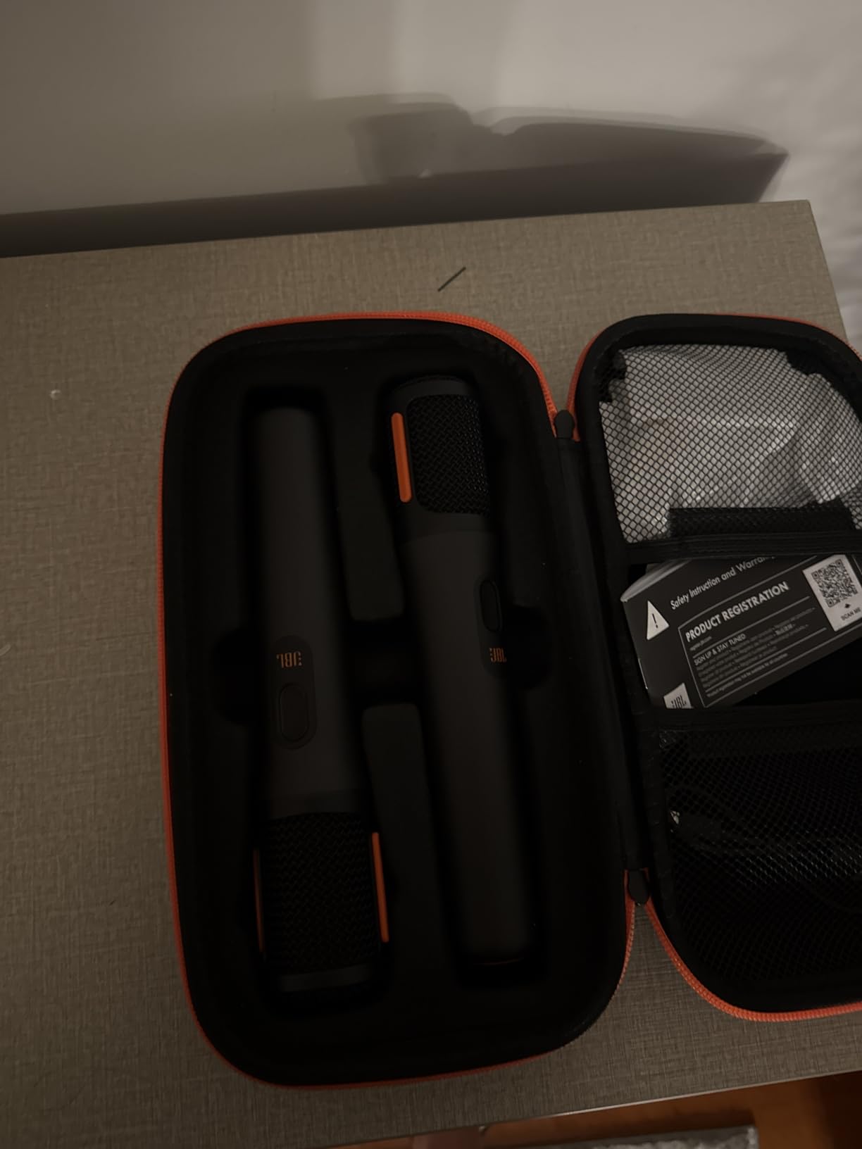 JBL PartyBox Wireless Mic - 2X Digital Wireless Microphones, Rechargeable Battery (20hrs), Clear Voice, Crisp Sound, Stable 2.4GHz Connection, Compatible with All PartyBox Speakers (Black) customer photo 1