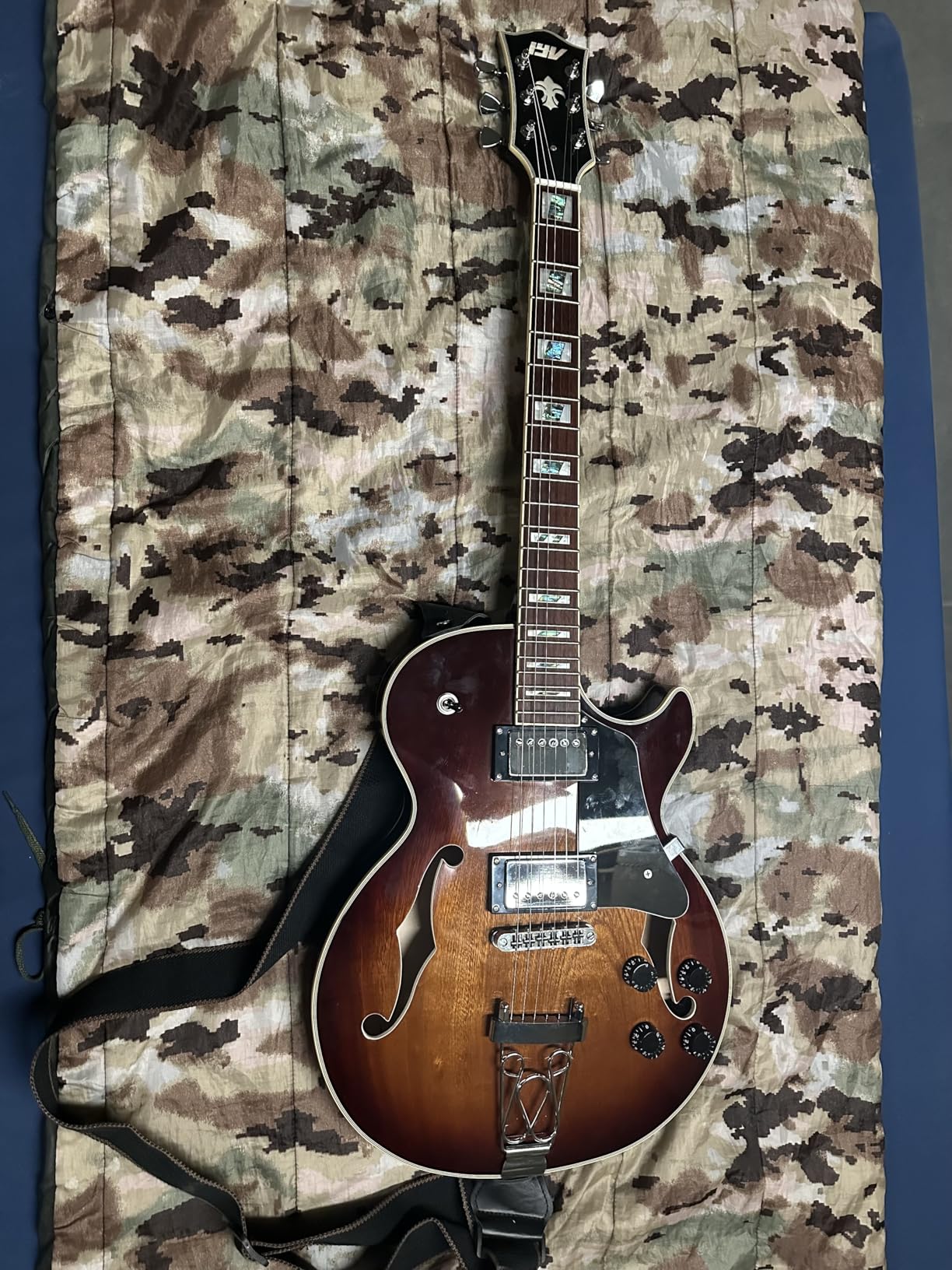 IYV-IJZ-300A TSB Jazz Solid hollow-Body Electric Guitar, Tobacco Sunburst customer photo 2