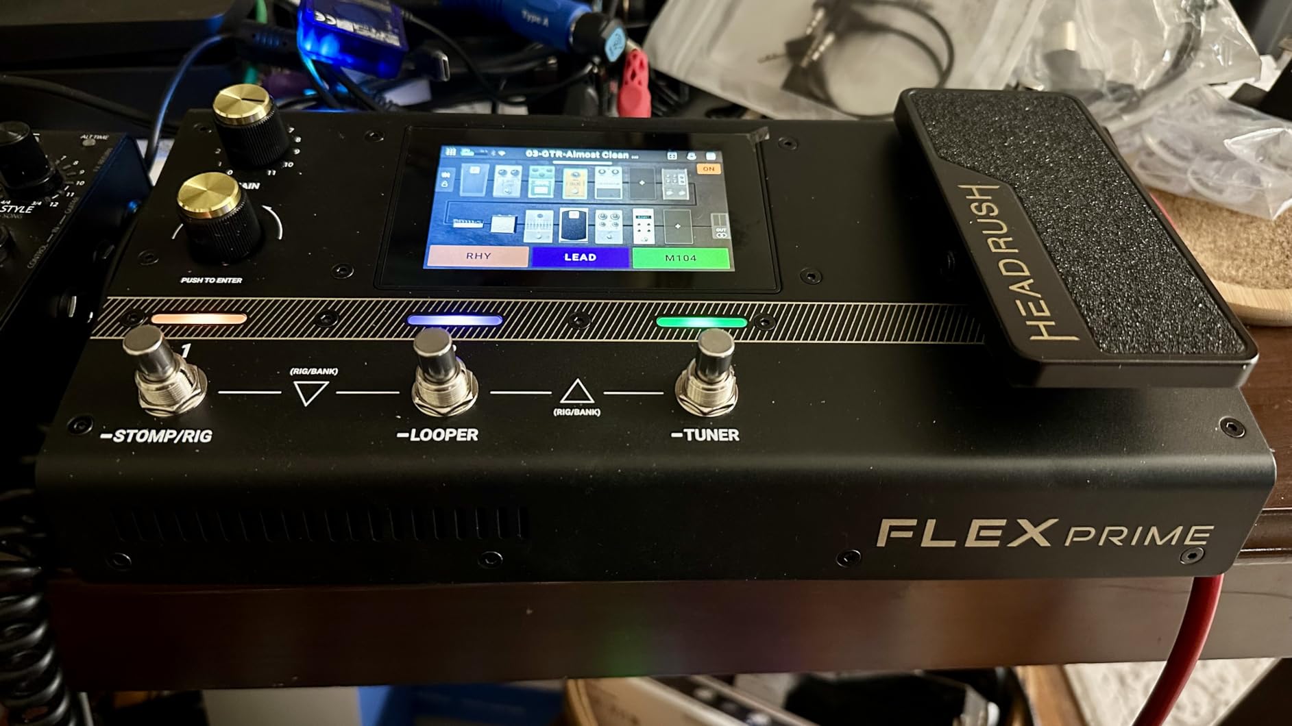 HeadRush Flex Prime Electric Guitar Multi-Effects Pedal customer photo 2