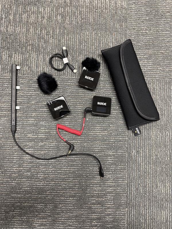 RØDE Wireless GO III (Gen 3) (2 TX + 1 RX + Charging Case), 32-Bit Float | 32-bit Float Recording, Automatic Level Control, for Phones, Cameras and Computers (Black) customer photo 1