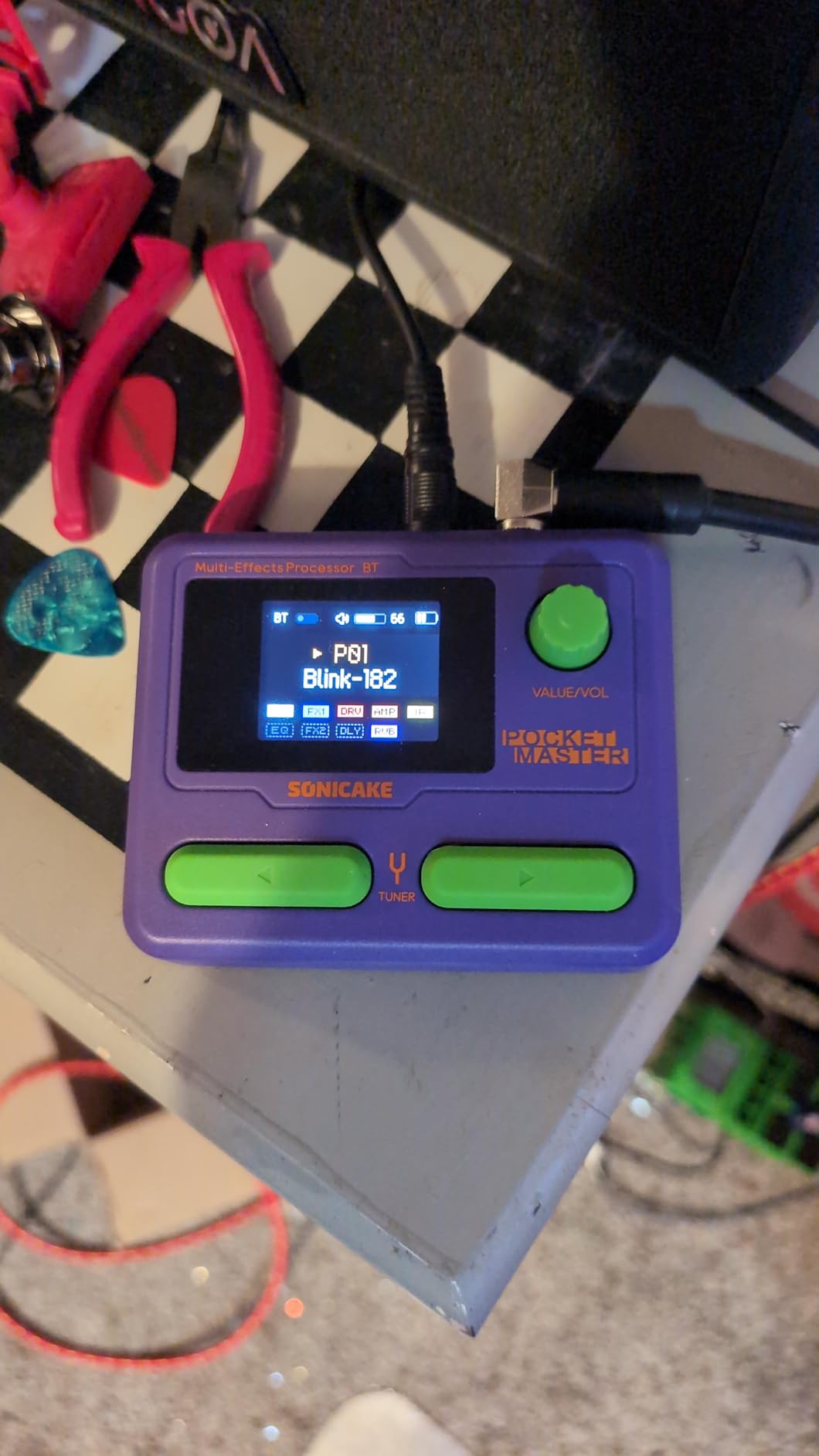 SONICAKE QME-10 Pocket Master - Portable Multi Effects Pedal 100+ Effects customer photo 2