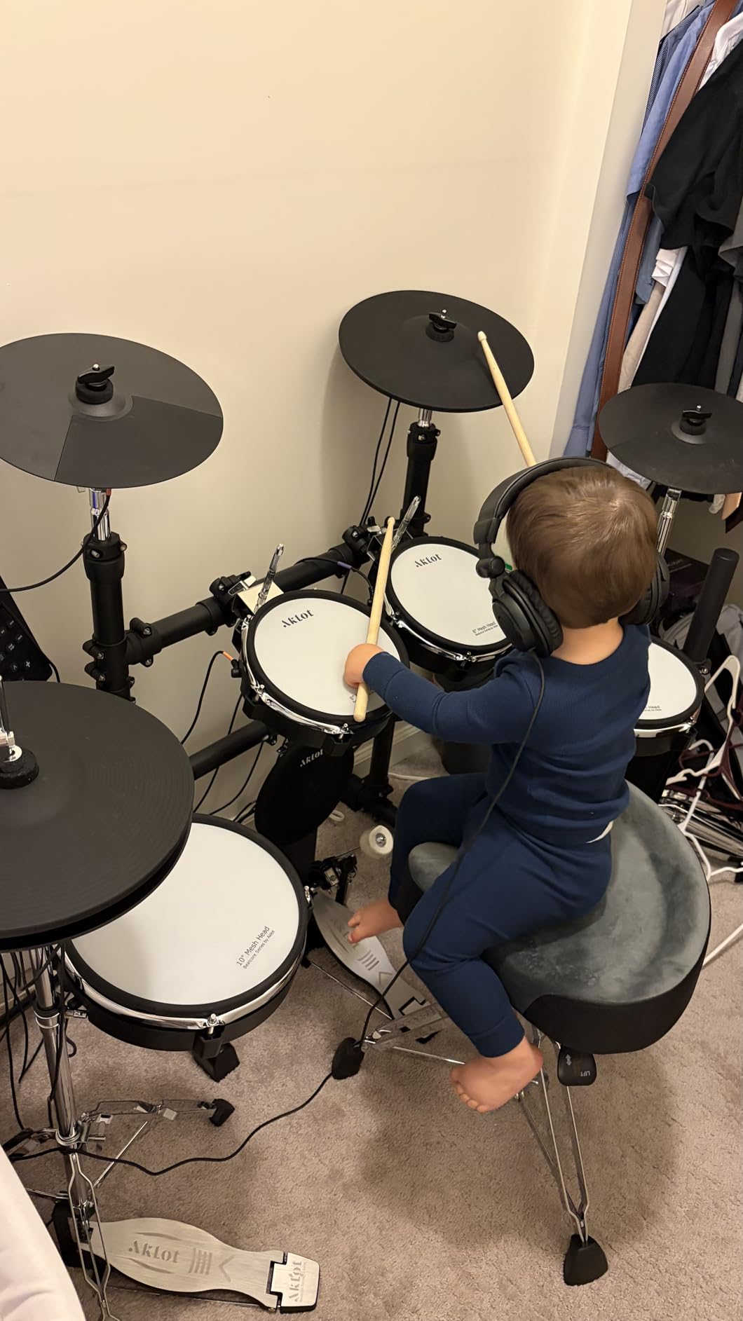 AKLOT Expanded-Size Electric Drum Set: 12