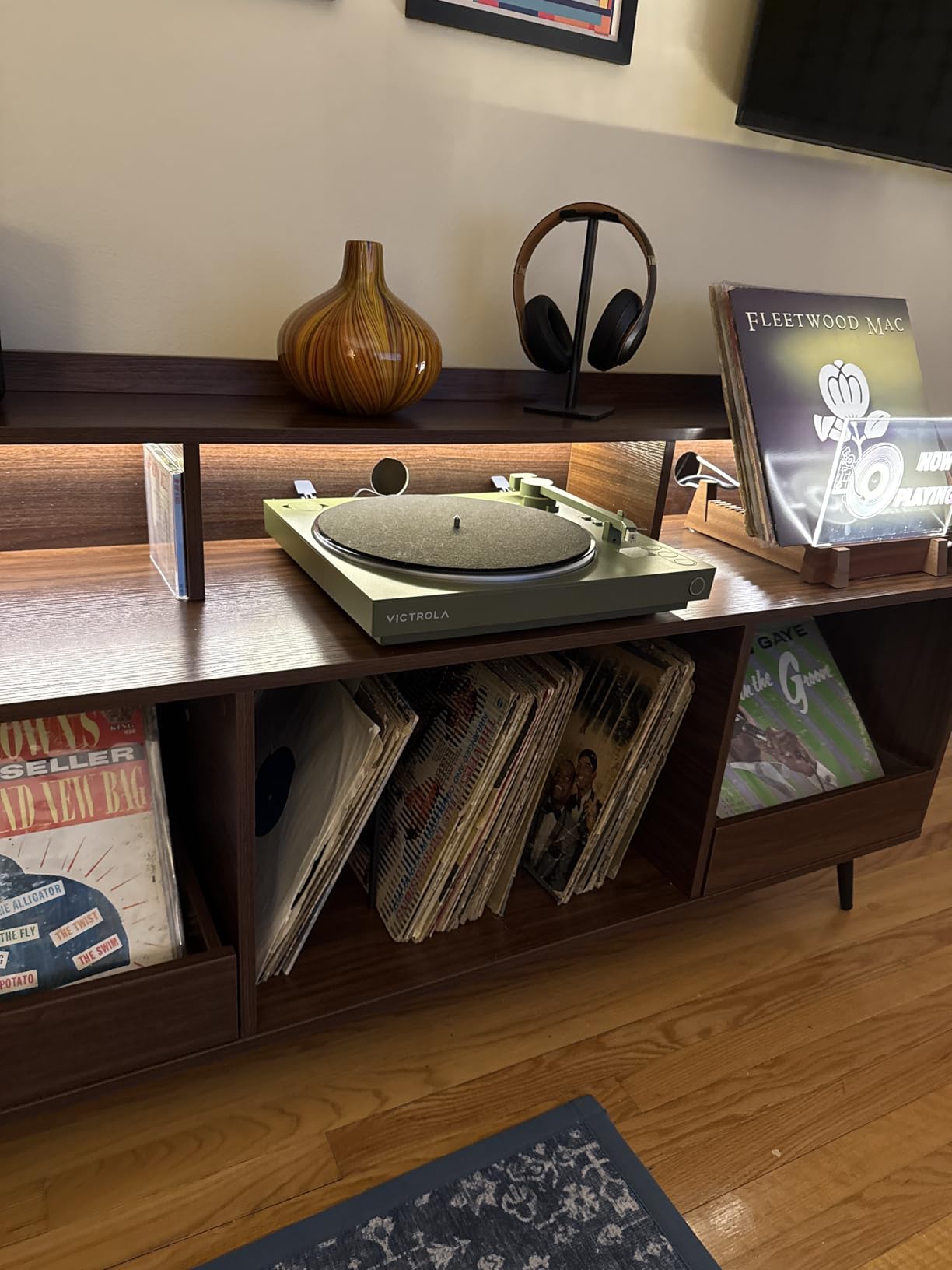 Victrola Automatic - Wireless Bluetooth Turntable - Green | Fully automatic playback, Audio-Technica cartridge, VINYLSTREAM Bluetooth output, RCA preamp (speakers sold separately) customer photo 2