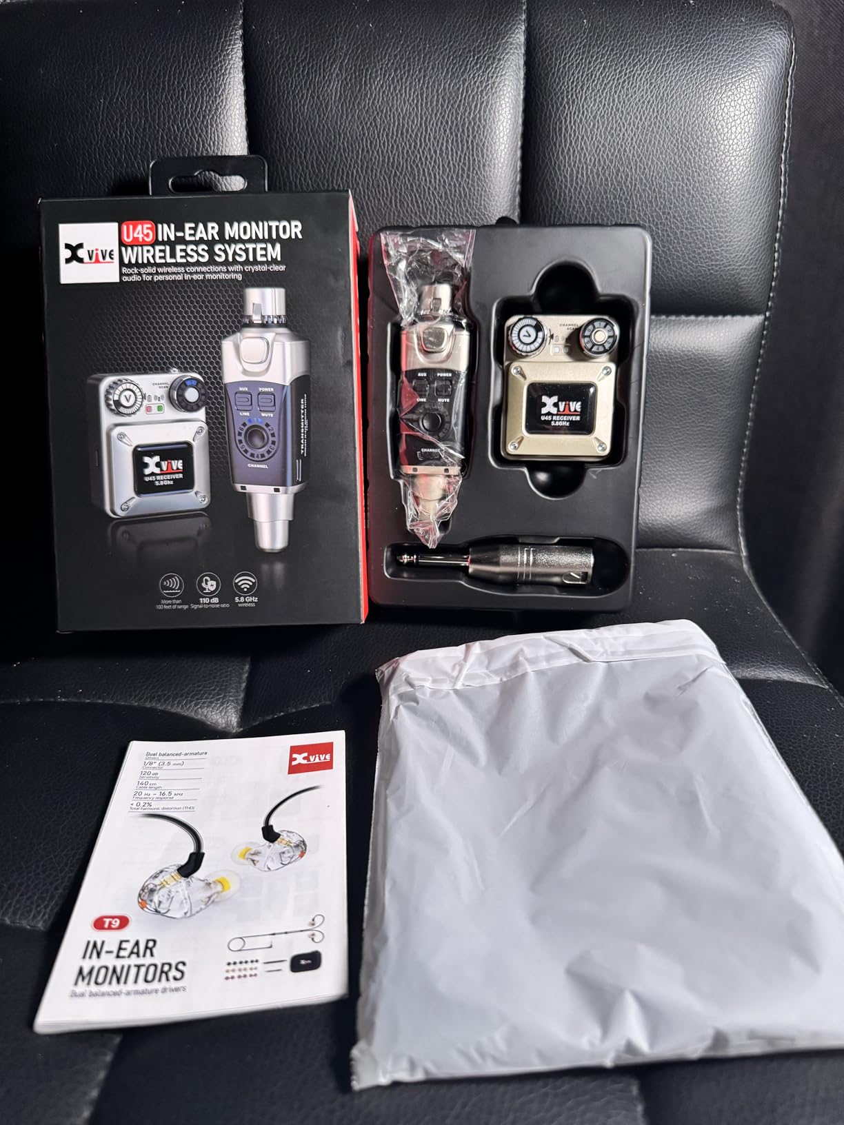 Xvive U45 Wireless in Ear Monitor System 5.8ghz IEM System Transmitter and bodypack Receiver for Studio, Band Rehearsal, Live Performance, Channel Scan Mode customer photo 2