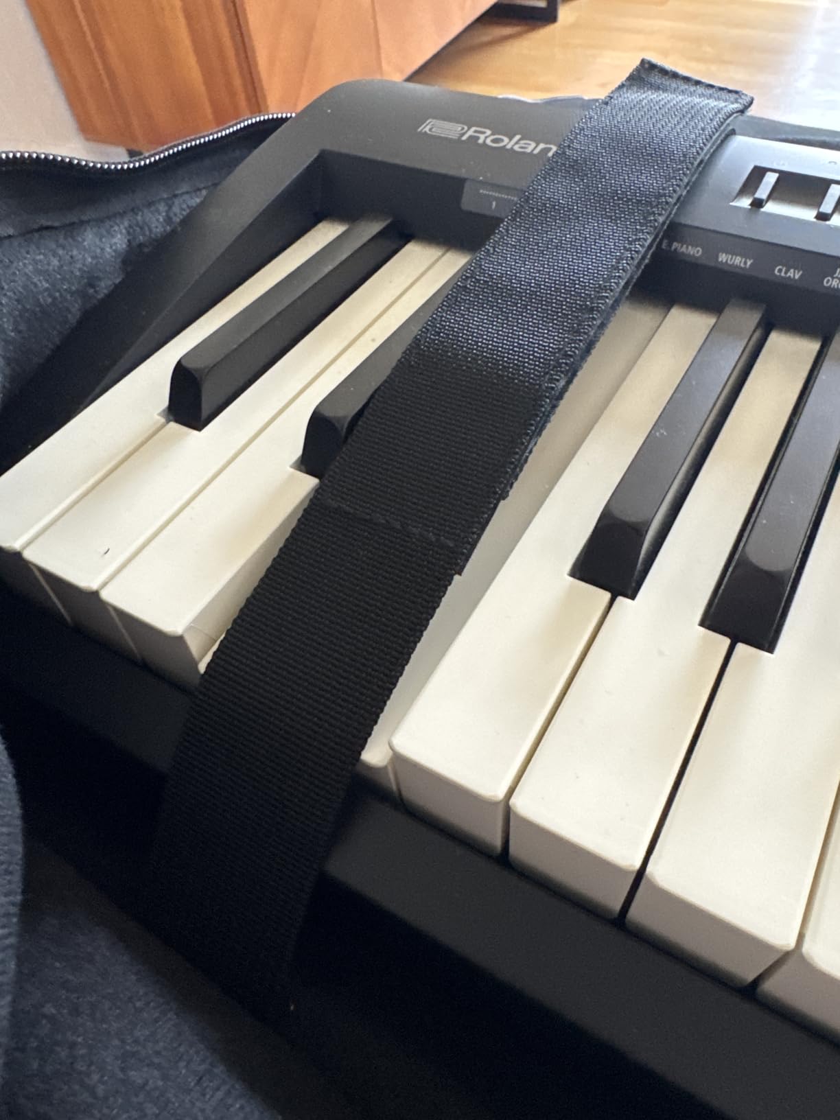 Roland CB-B88S Keyboard Carrying Bag | For Slim 88-Note Keyboards | Fits RD-88EX, RD-08, FP-30X, FP-10 and GO:PIANO88 customer photo 1