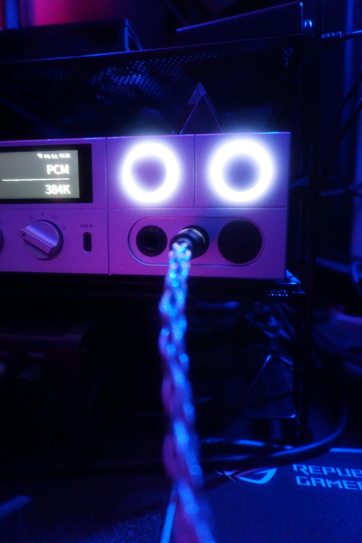 FiiO K15 Full Balance HiFi DAC and Headphone amp AK4497Sx2, Bluetooth 5.1 LDAC, Discrete Class AB Amplifier, USB Support DSD512 & PCM768kHz. Coaxial/Optical/XLR4 with Remote Control (Black) customer photo 1