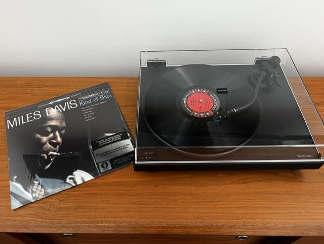Technics Turntable, Premium Class HiFi Record Player with Coreless Direct Drive Motor and Bluetooth, Stable Playback, Audiophile-Grade Cartridge and Precision Tonearm, SL-40CBT-K, Aluminum customer photo 2