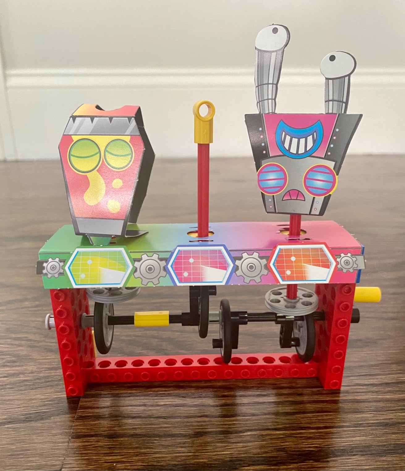 Klutz Lego Gear Bots Science/STEM Activity Kit for 8-12 years customer photo 1