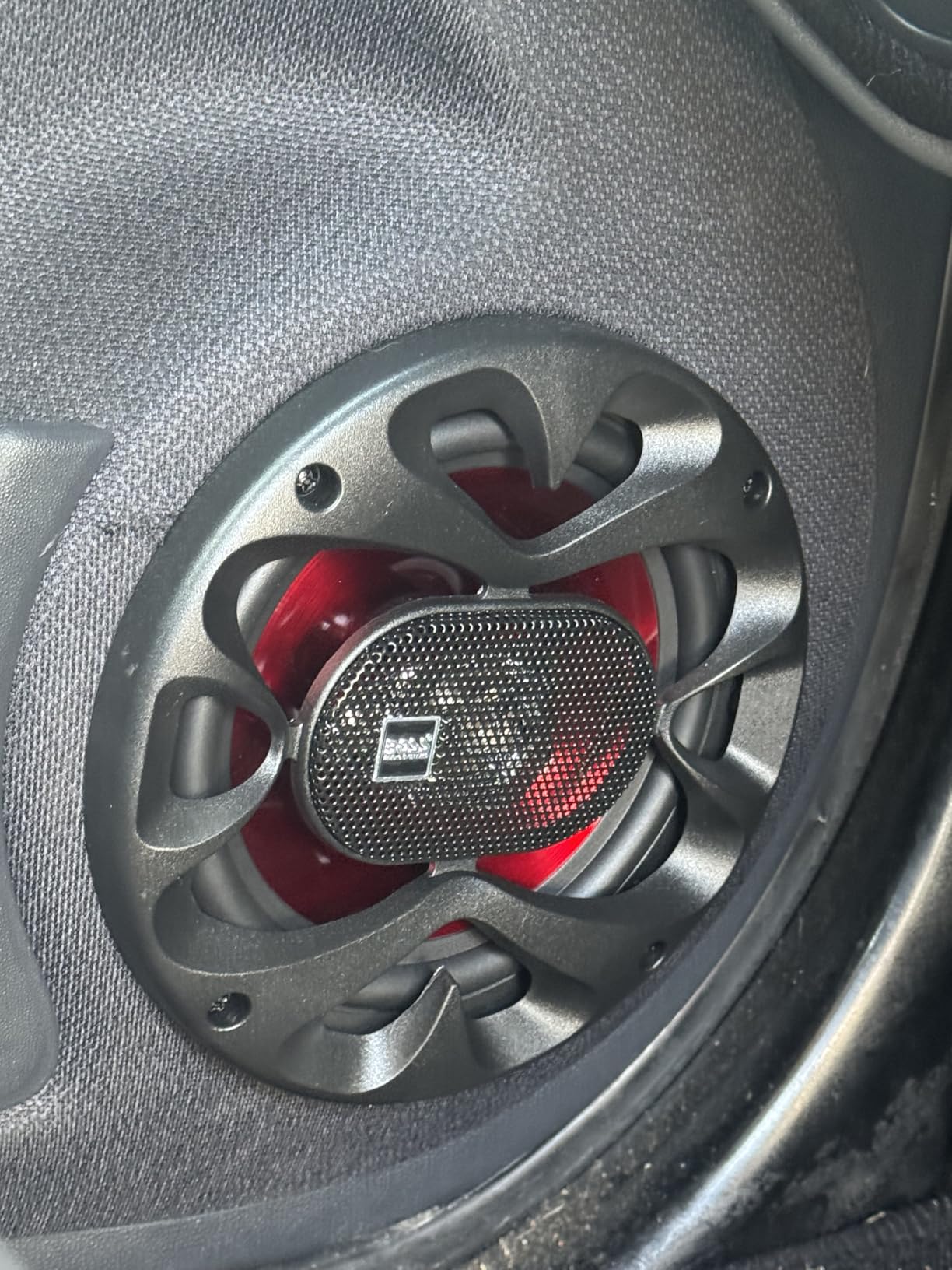 BOSS Audio Systems Chaos Series 6.5 Inch Car Door Speakers - 300 Watts (Pair), 3 Way, Full Range, Tweeters, Coaxial, Sold in Pairs customer photo 2