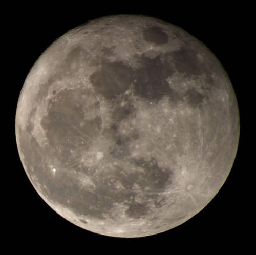 Celestron AstroMaster 70AZ Refractor Telescope for Moon & Planet Viewing | Fully Coated Glass Optics, Crisp Moon & Planetary Views, Alt-Azimuth Mount with Easy Manual Controls, Beginner Friendly customer photo 2