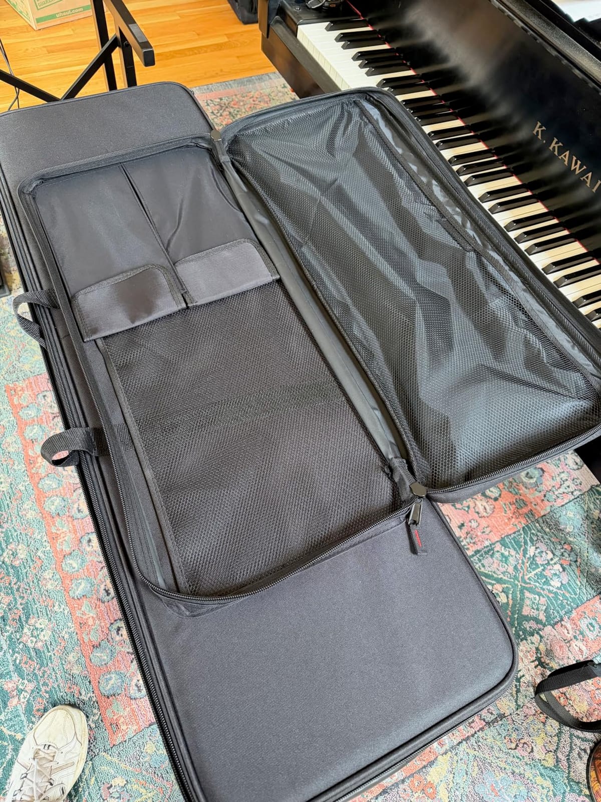 Gator Cases Legacy Hybrid Series Lightweight Rolling Keyboard Case for 88 Note Keyboards and Electric Pianos (GK-88) customer photo 2