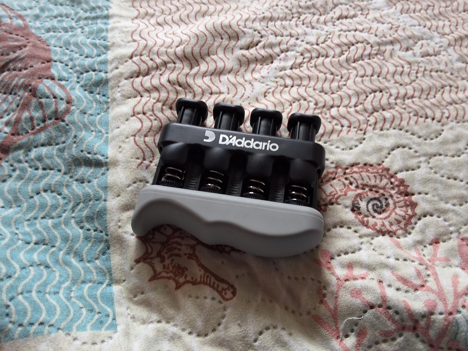 D'Addario Varigrip Hand Exerciser - Improve Dexterity and Strength in Fingers customer photo 2