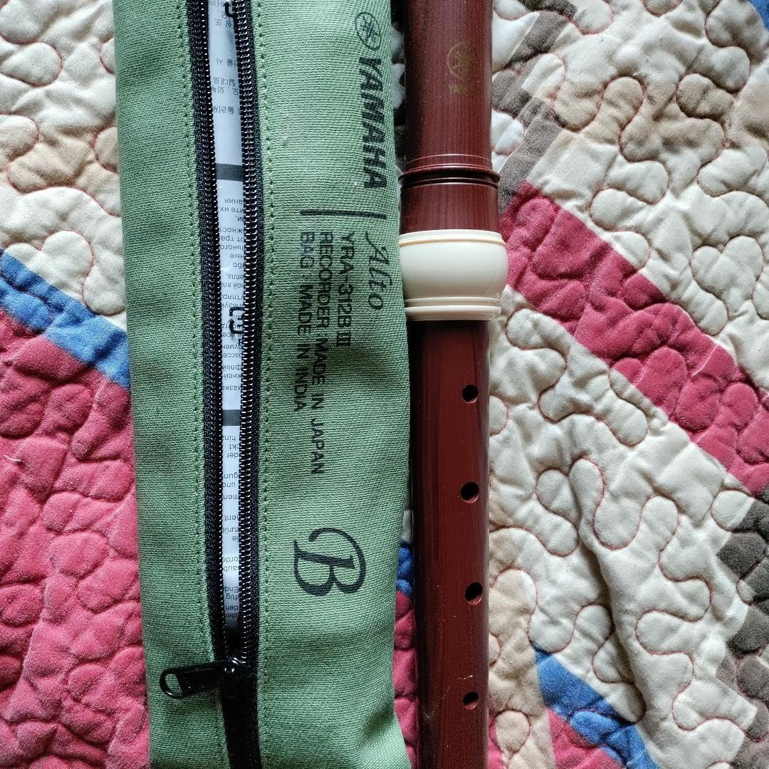 Yamaha YRA-312B Alto Recorder, simulated Rosewood finish, Key of F customer photo 2