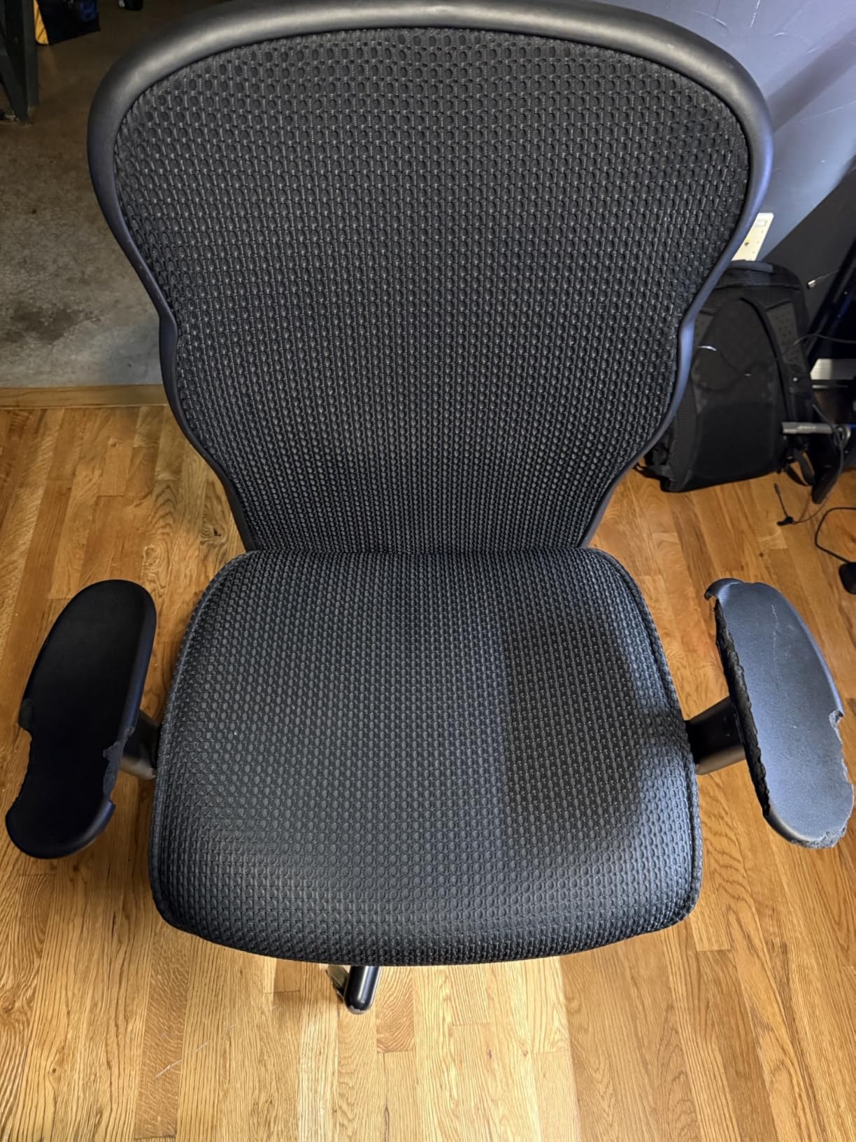 HON Wave Big and Tall Ergonomic Office Chair, Heavy Duty Desk Chair, Lumbar Support, Adjustable Arms, Mesh Comfort, 450 lb Capacity customer photo 2